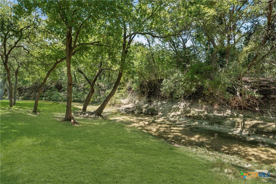 6212 Wooded Creek Cove