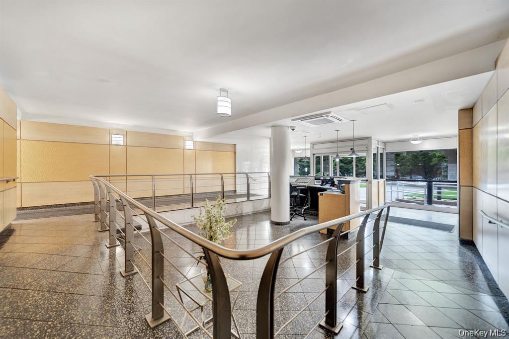 61-15 98th Street Unit: 16H
