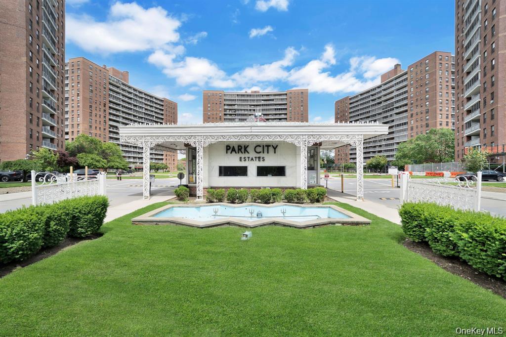 61-15 98th Street Unit: 16H
