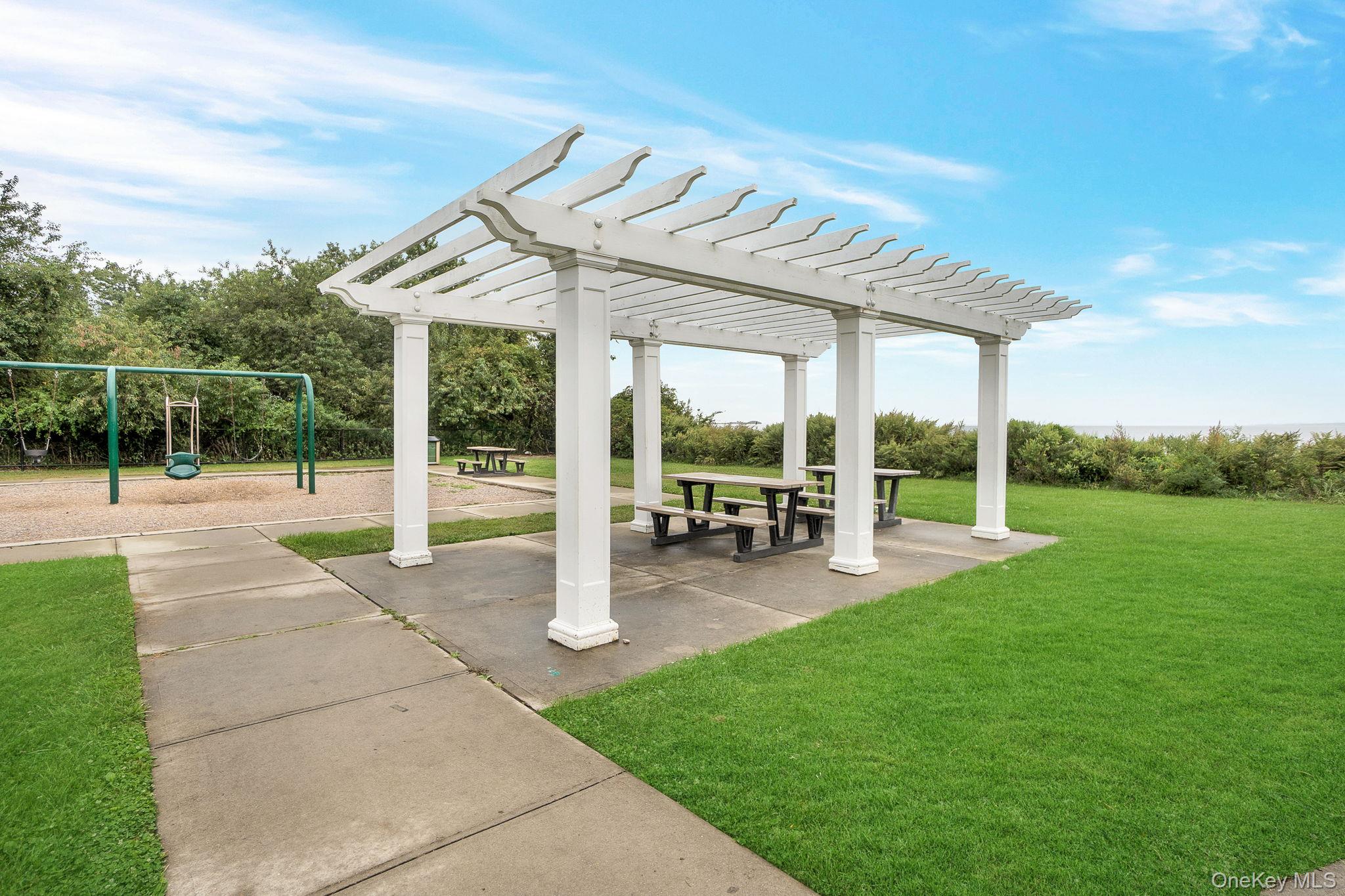 82 Grandview Drive