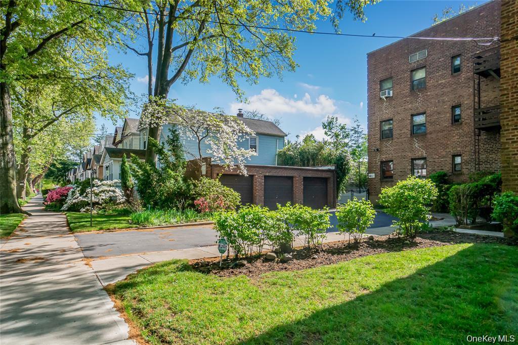 218-12 43rd Avenue Unit: 2E