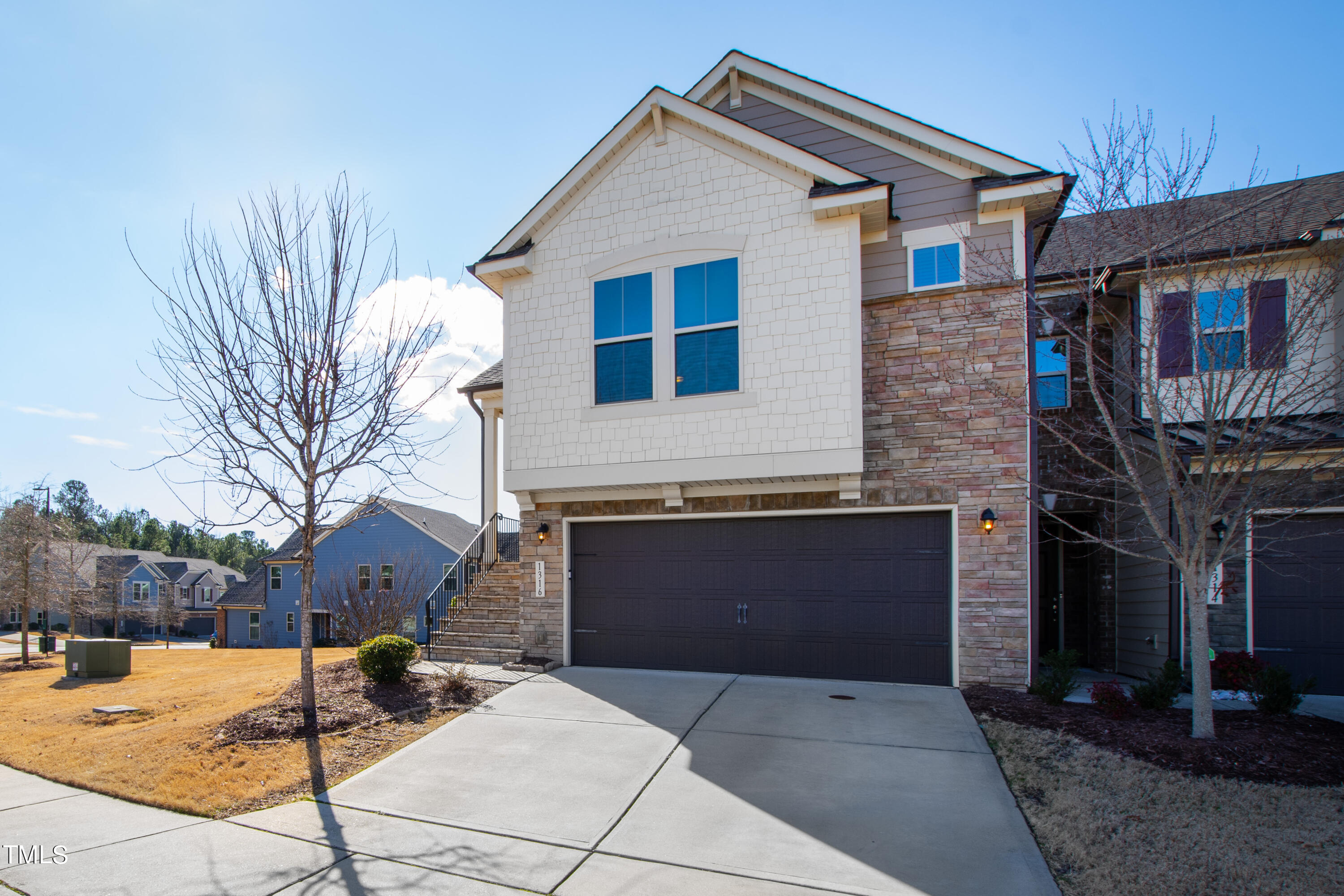1316 Catch Fly Lane