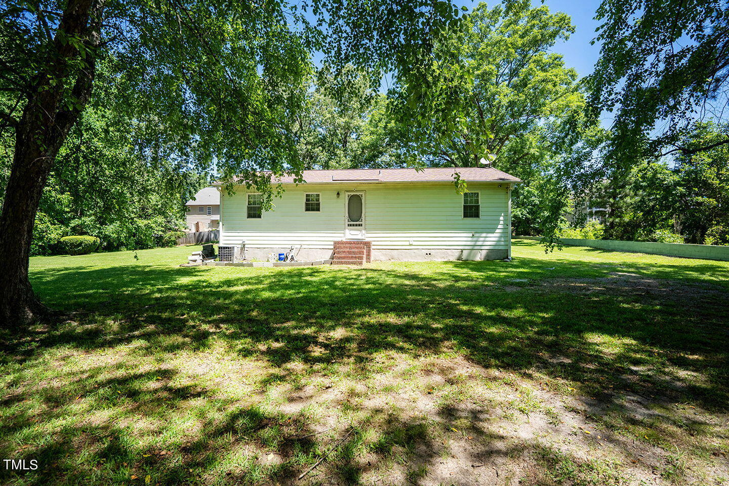 1915 Rocky Stream Lane