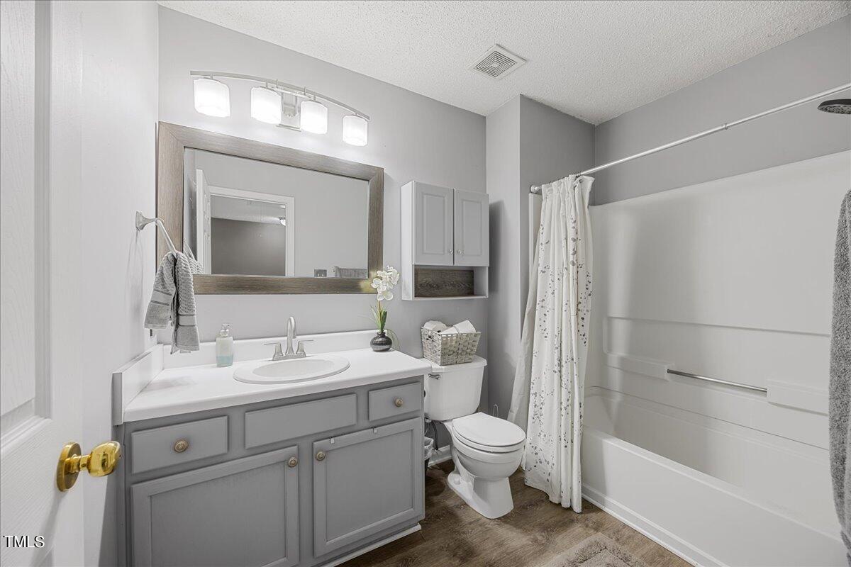 210 Climbing Ivy Court