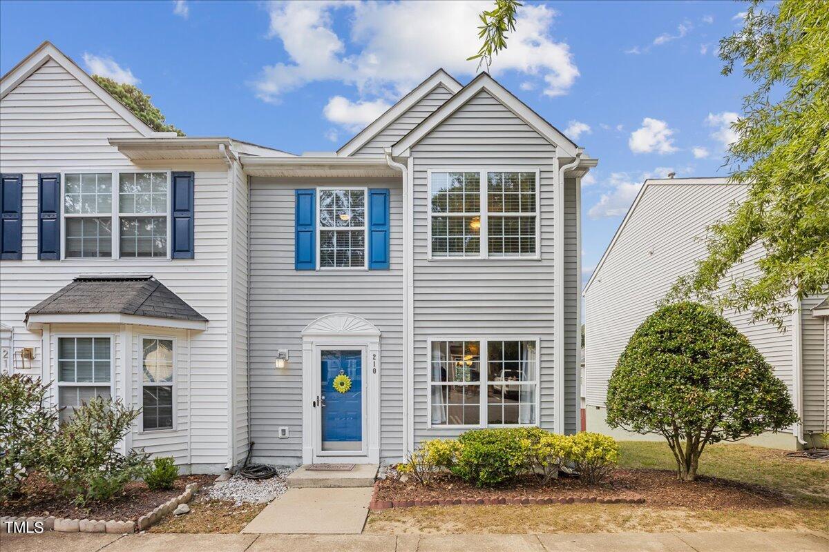 210 Climbing Ivy Court