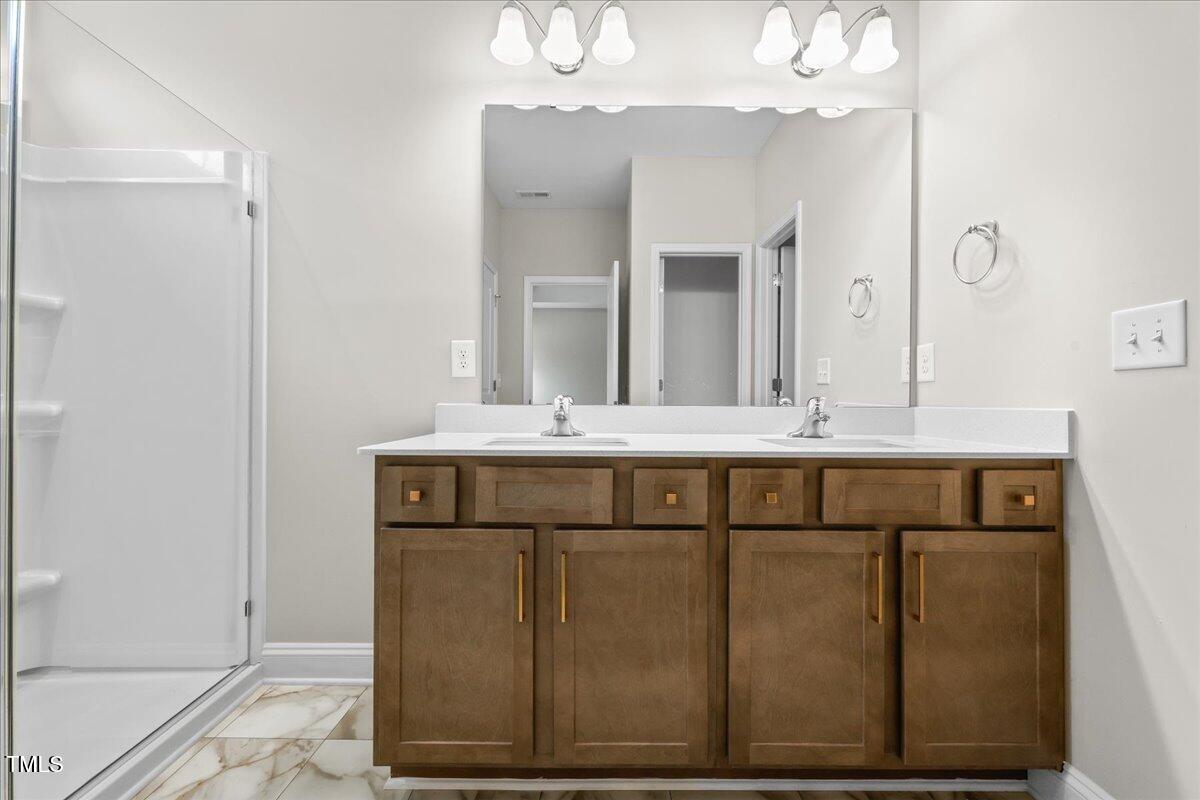 5375 Salem Woods Drive # 11 Unit: Sw 11