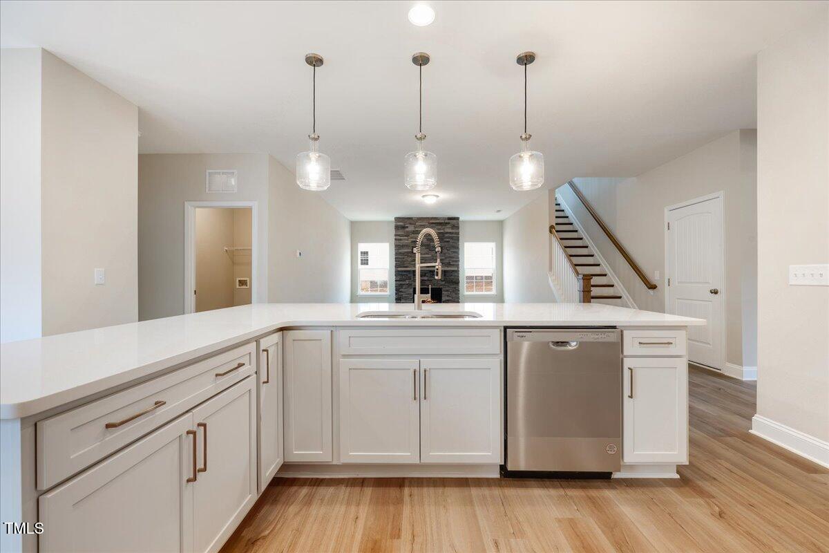 5375 Salem Woods Drive # 11 Unit: Sw 11