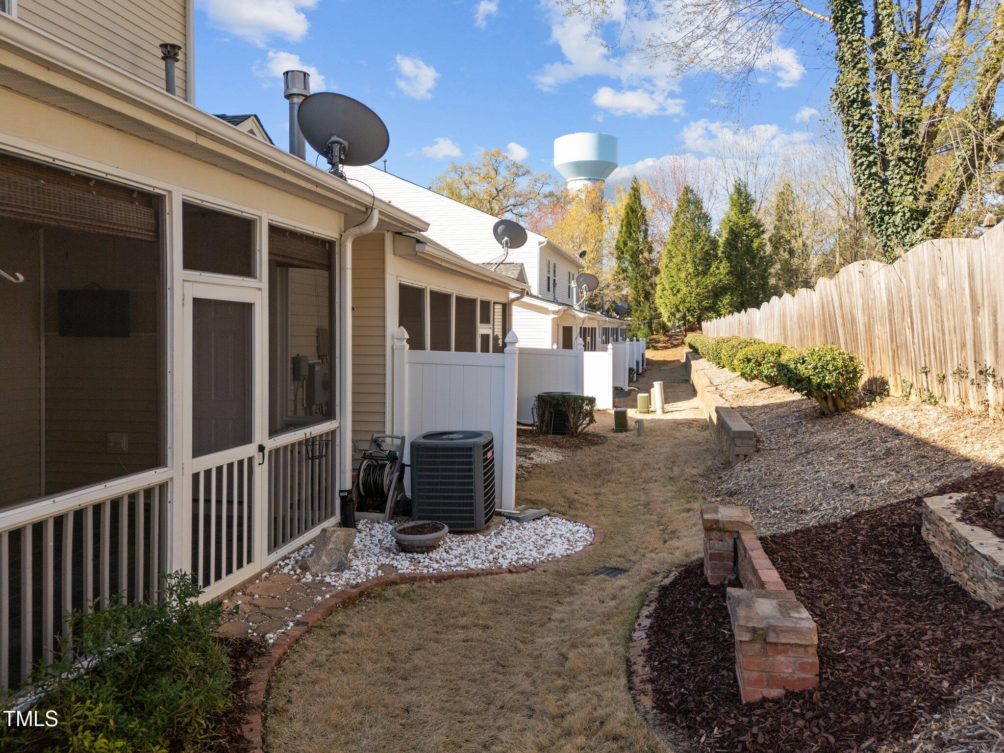 2523 Spring Oaks Way