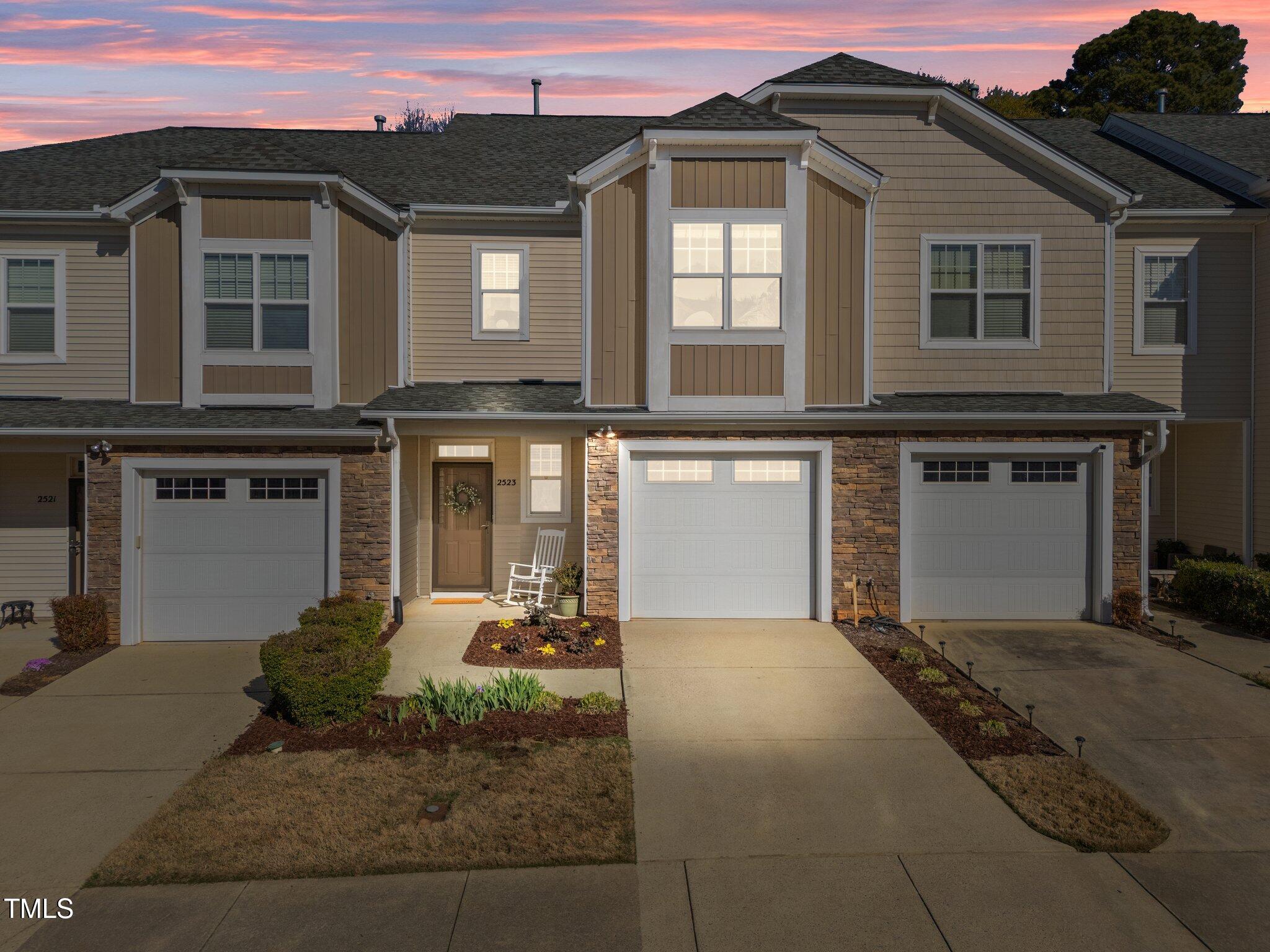 2523 Spring Oaks Way