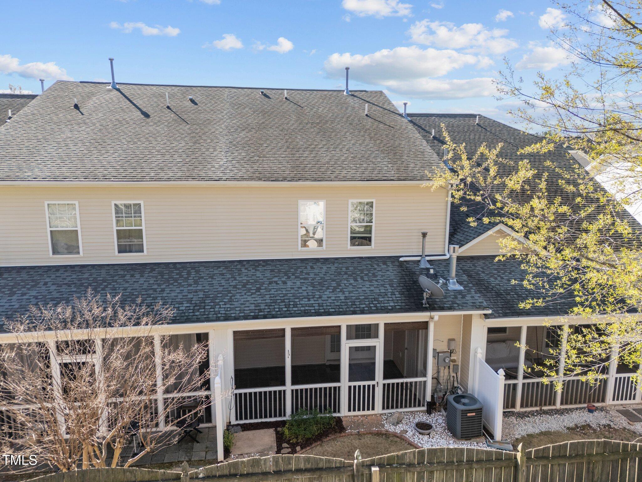 2523 Spring Oaks Way