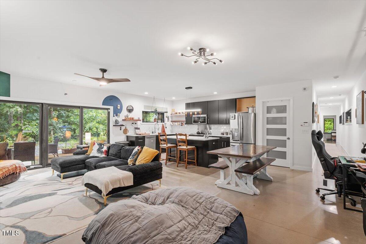1115 Sepelo Way