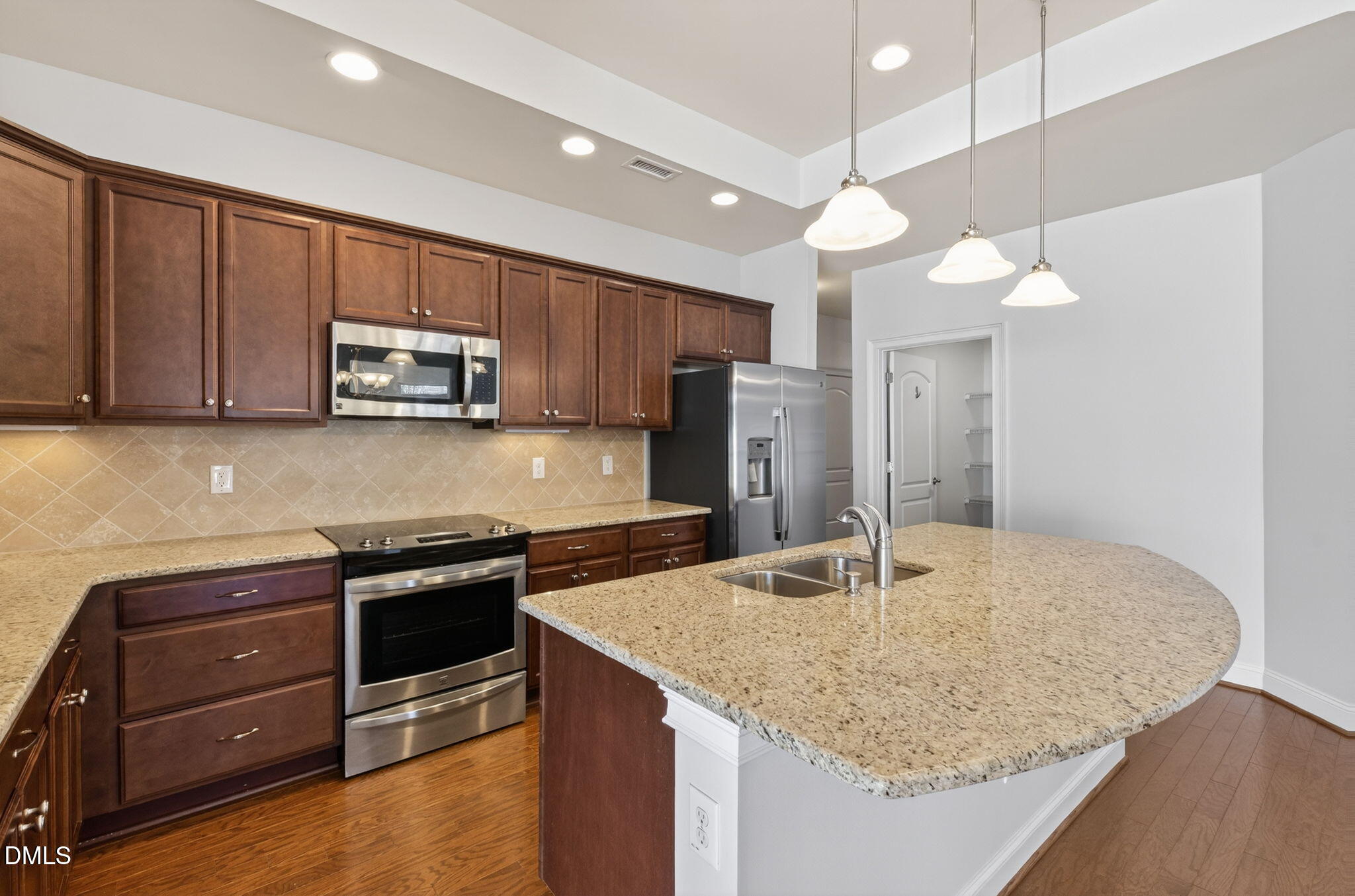 1698 Winter Wren Circle