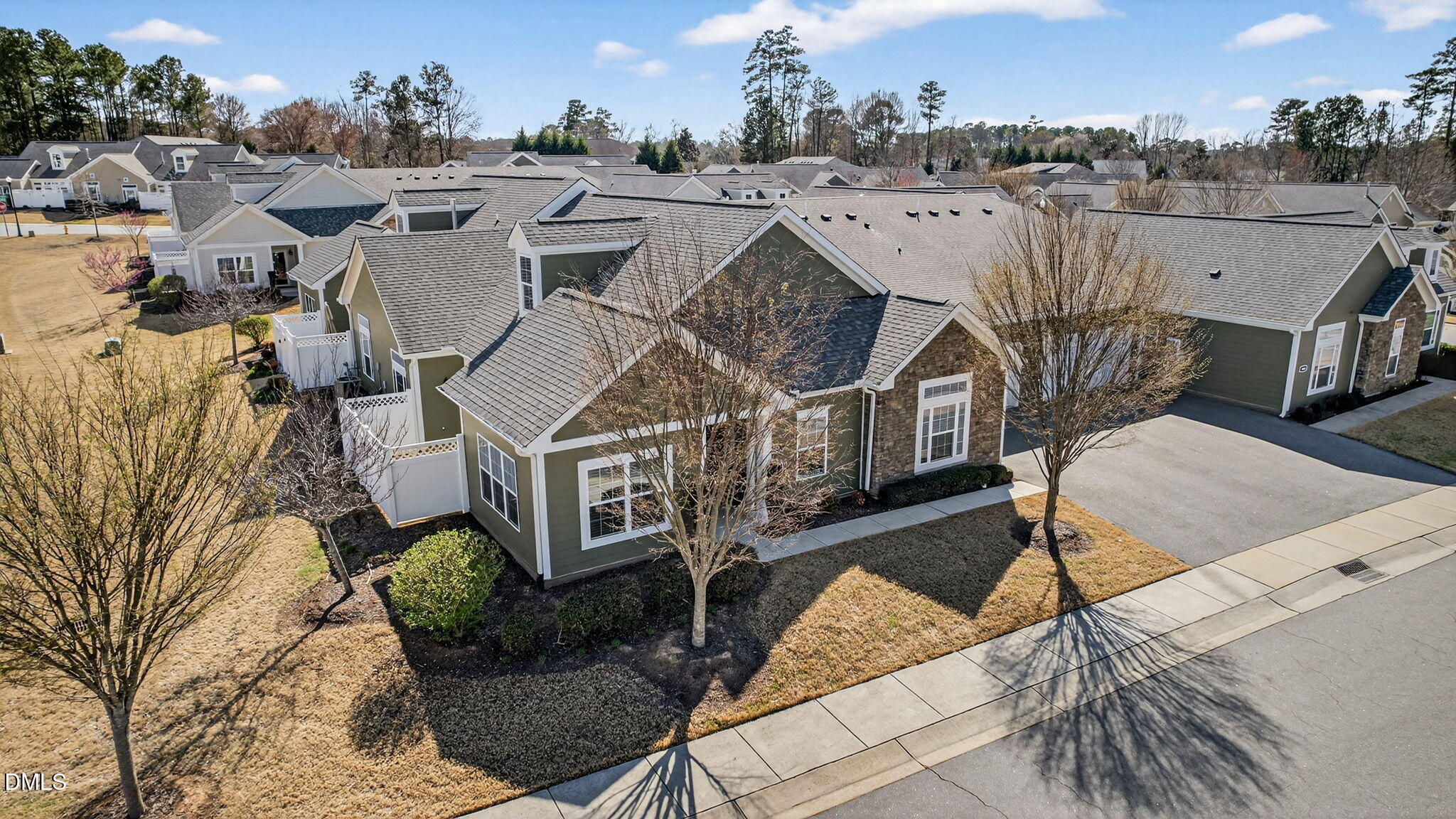 1698 Winter Wren Circle