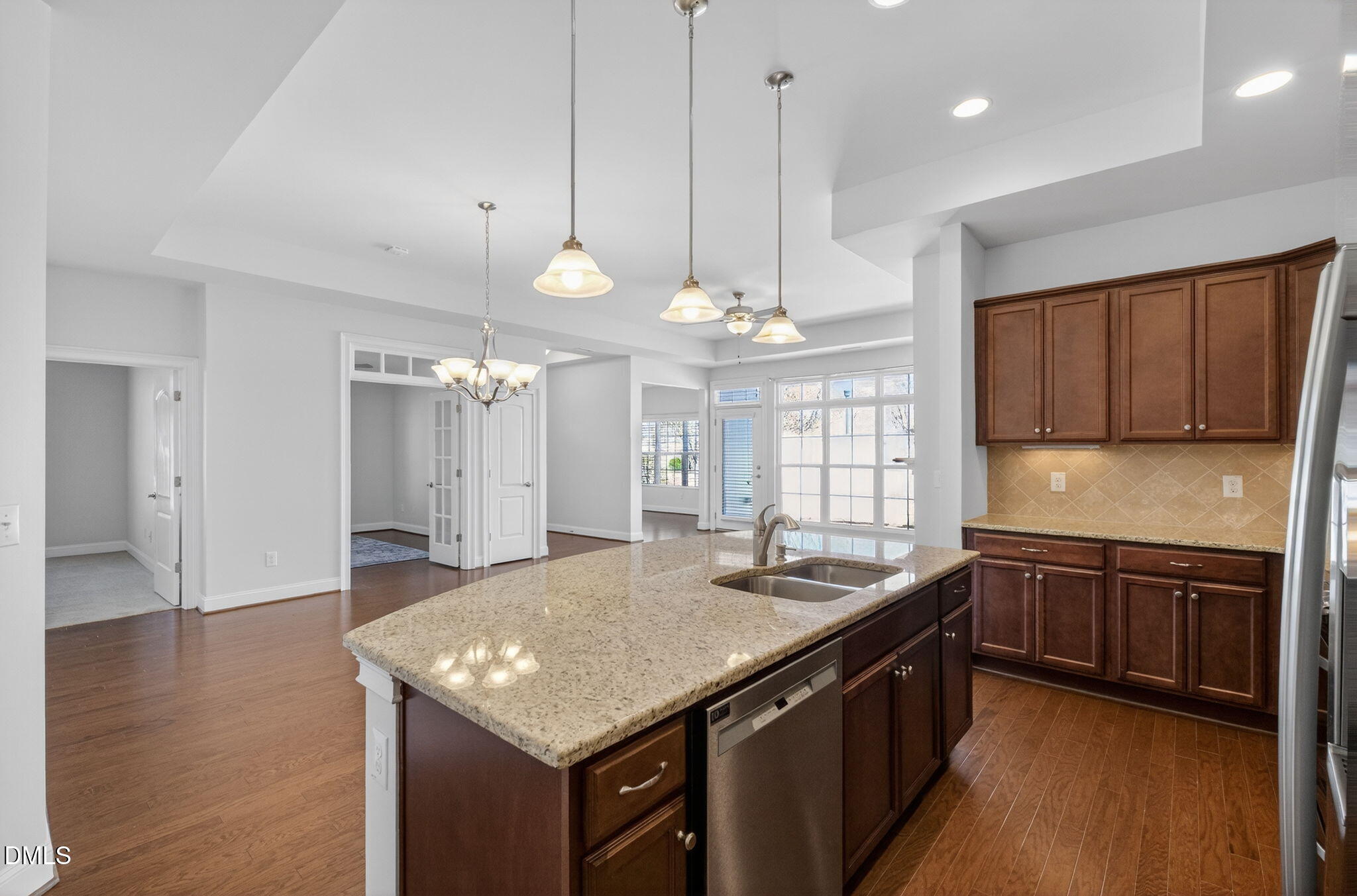 1698 Winter Wren Circle