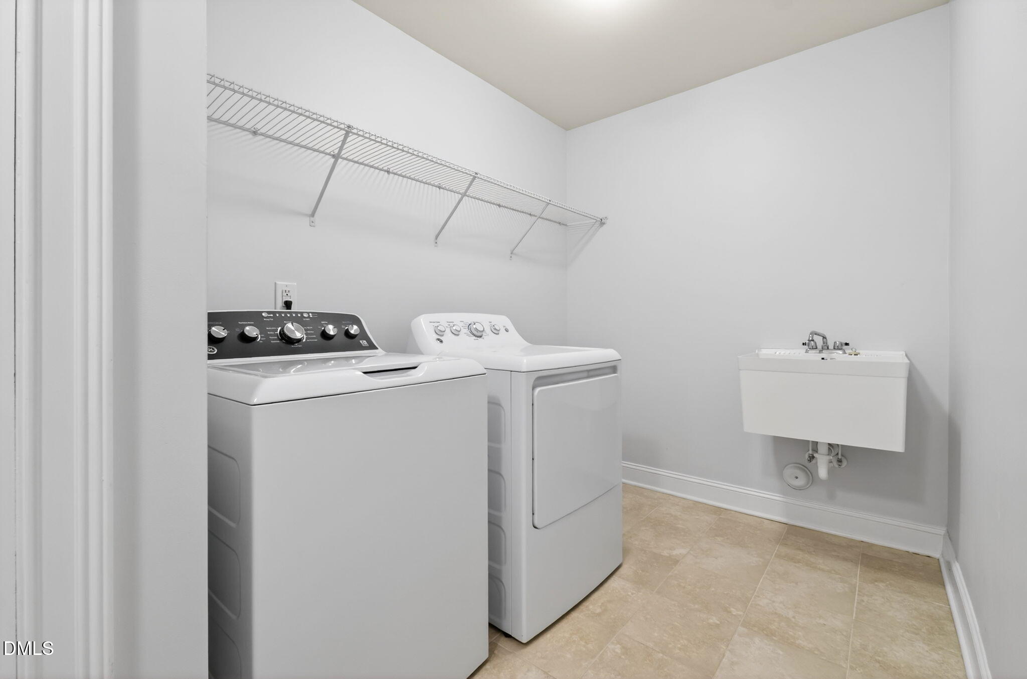 1698 Winter Wren Circle