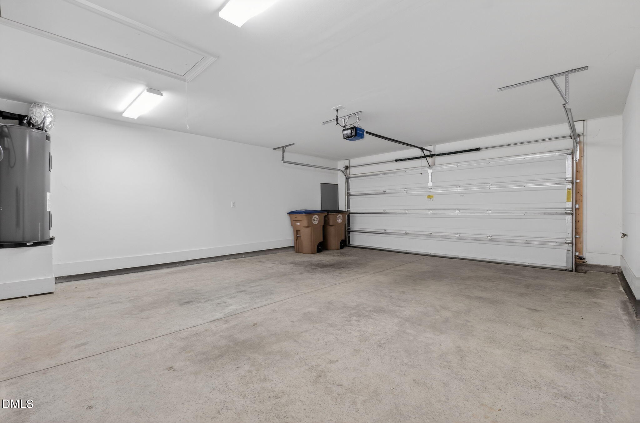 1698 Winter Wren Circle