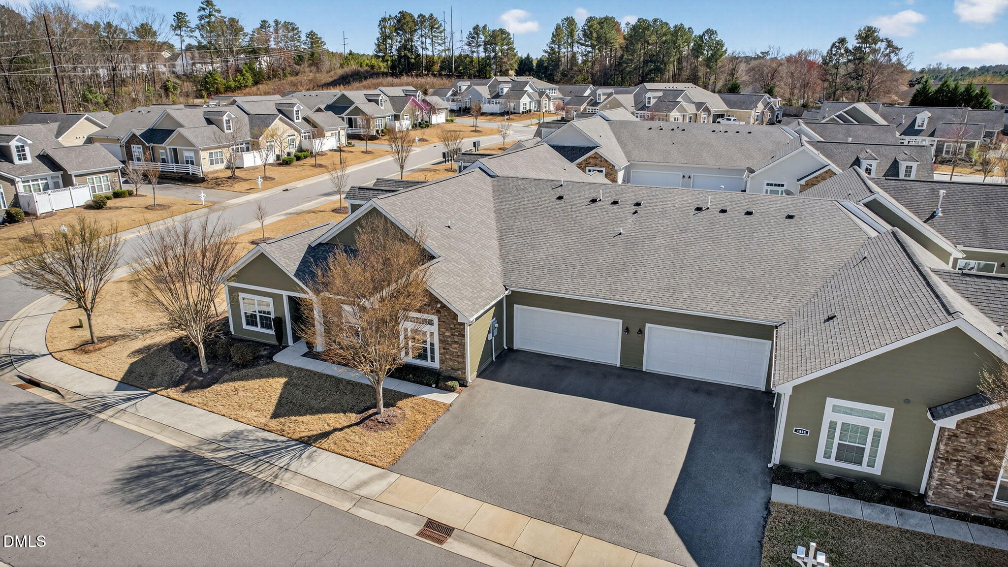 1698 Winter Wren Circle