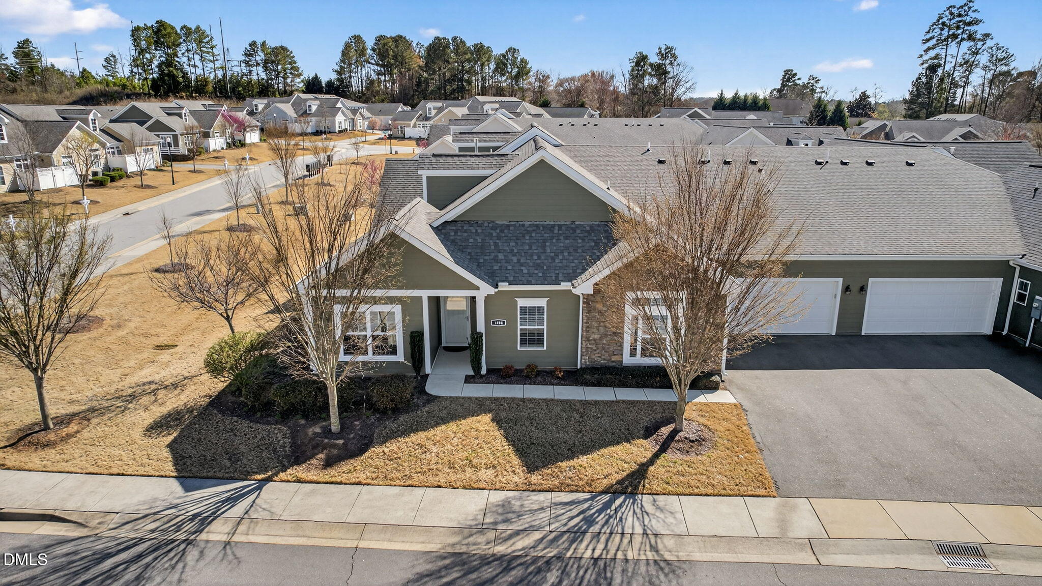 1698 Winter Wren Circle