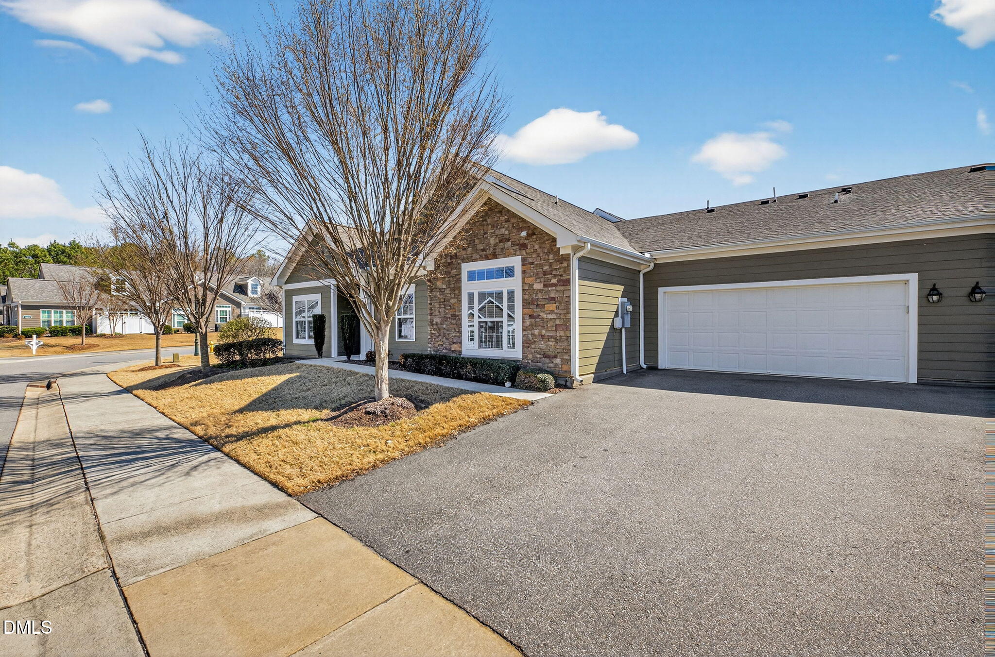1698 Winter Wren Circle