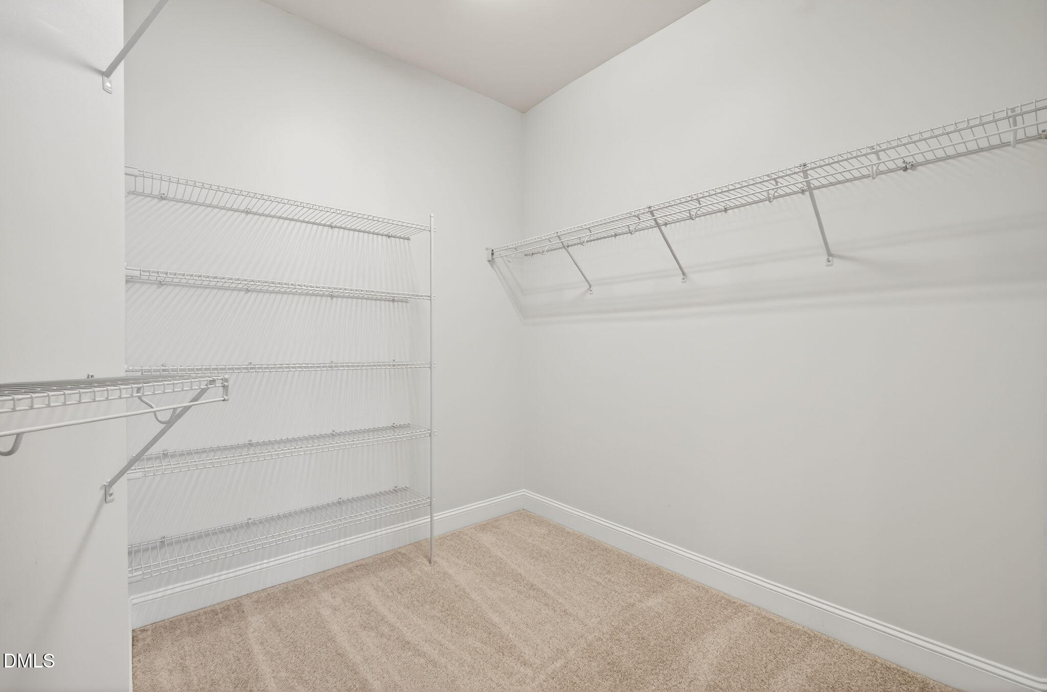 1698 Winter Wren Circle