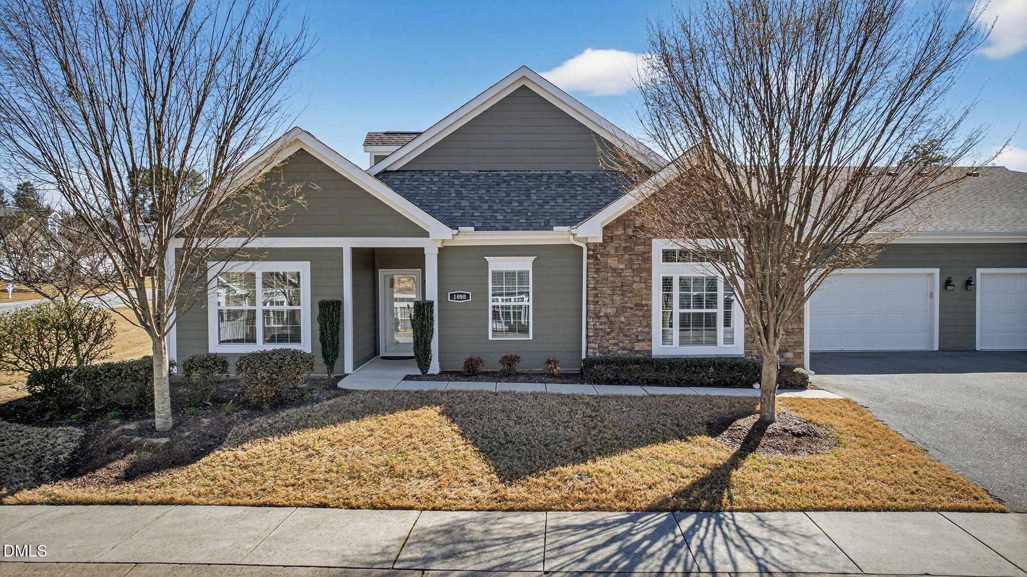 1698 Winter Wren Circle