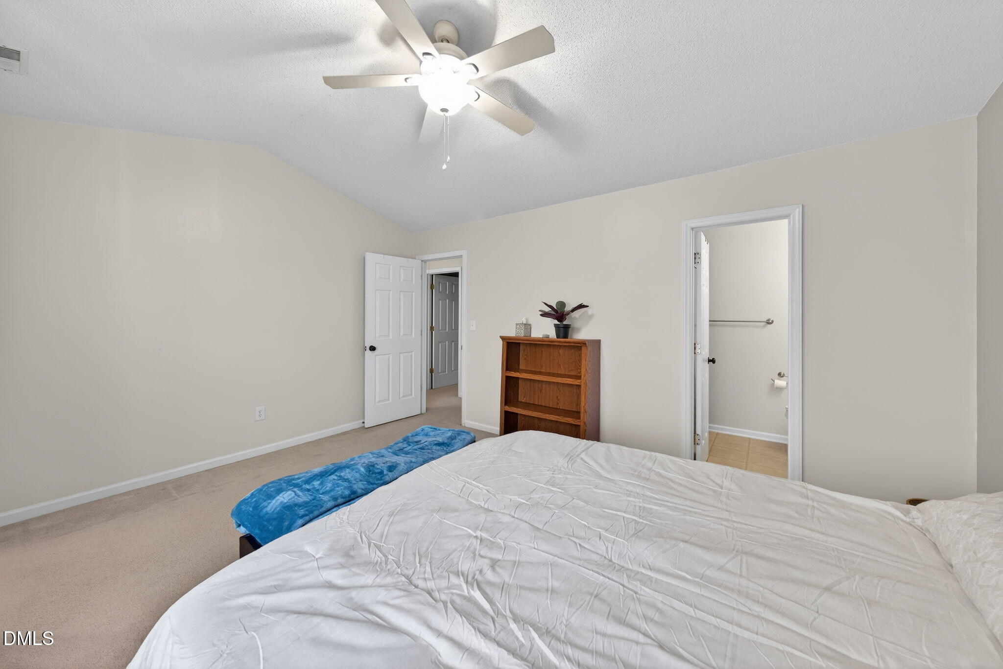 102 Lake Hollow Circle