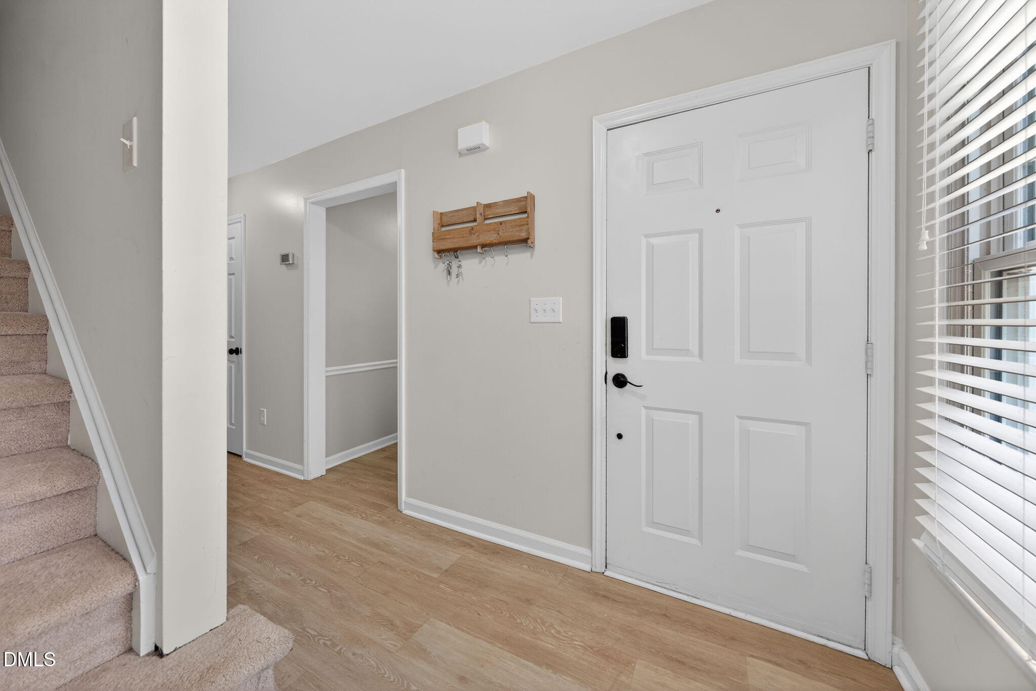 102 Lake Hollow Circle