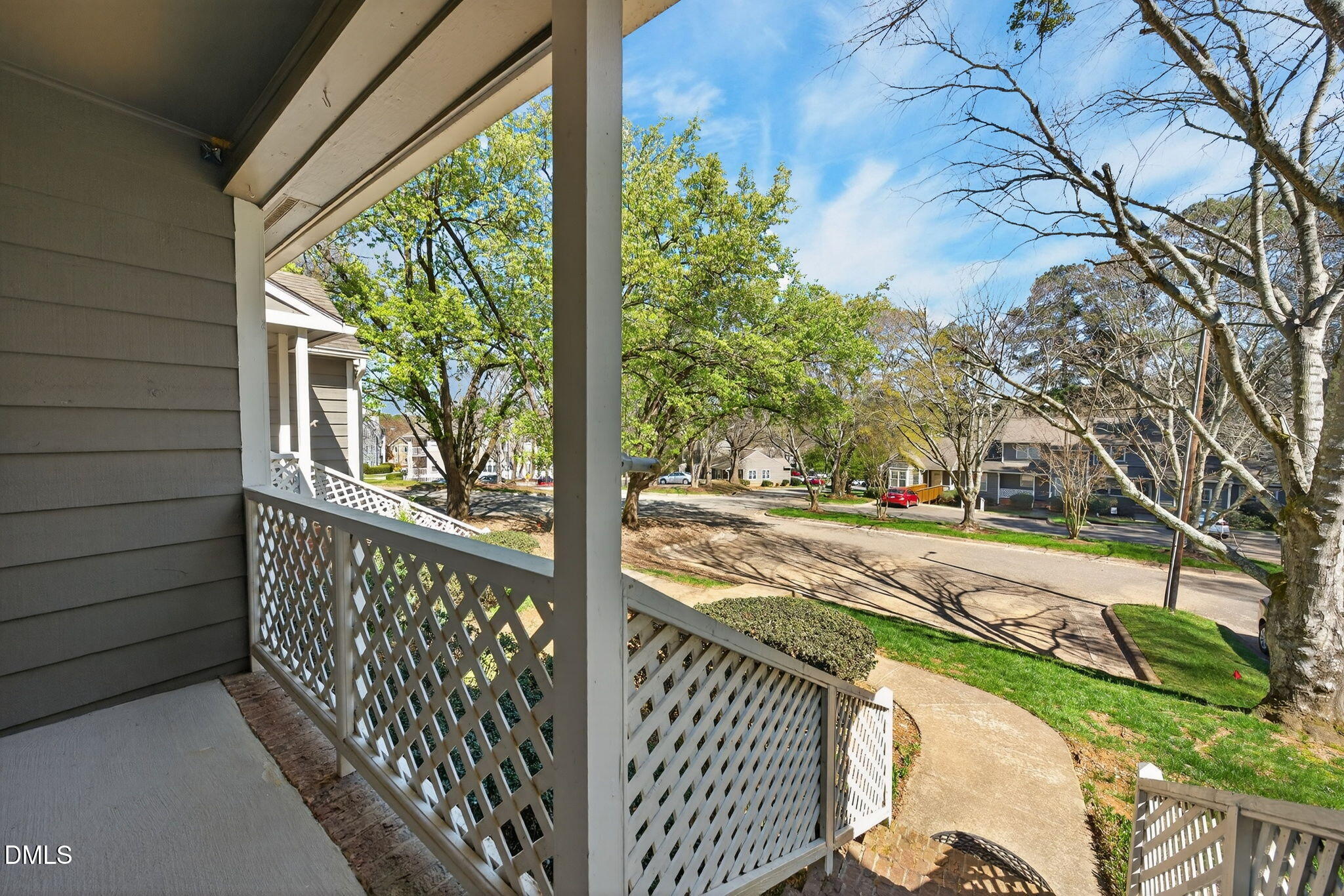 102 Lake Hollow Circle