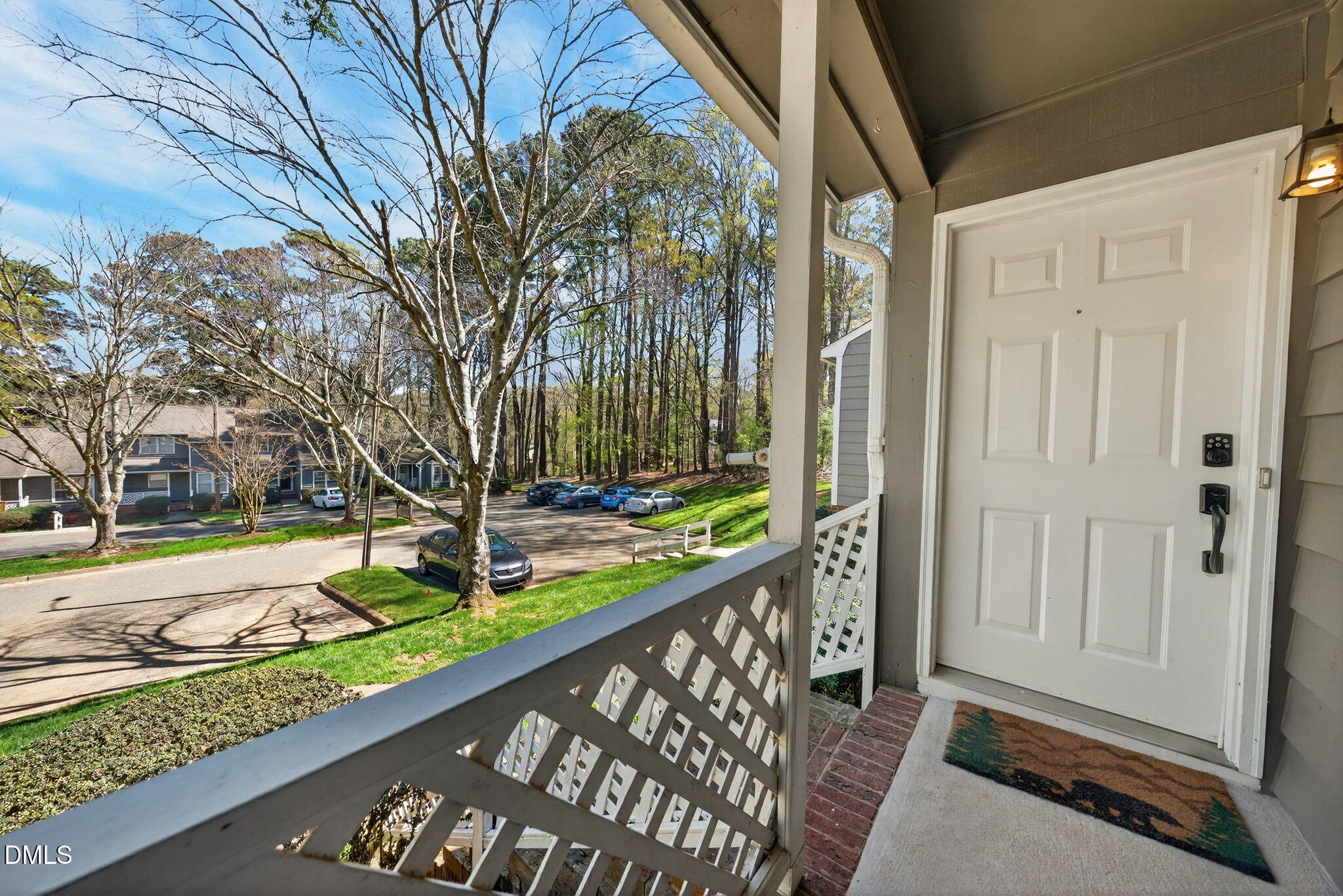 102 Lake Hollow Circle