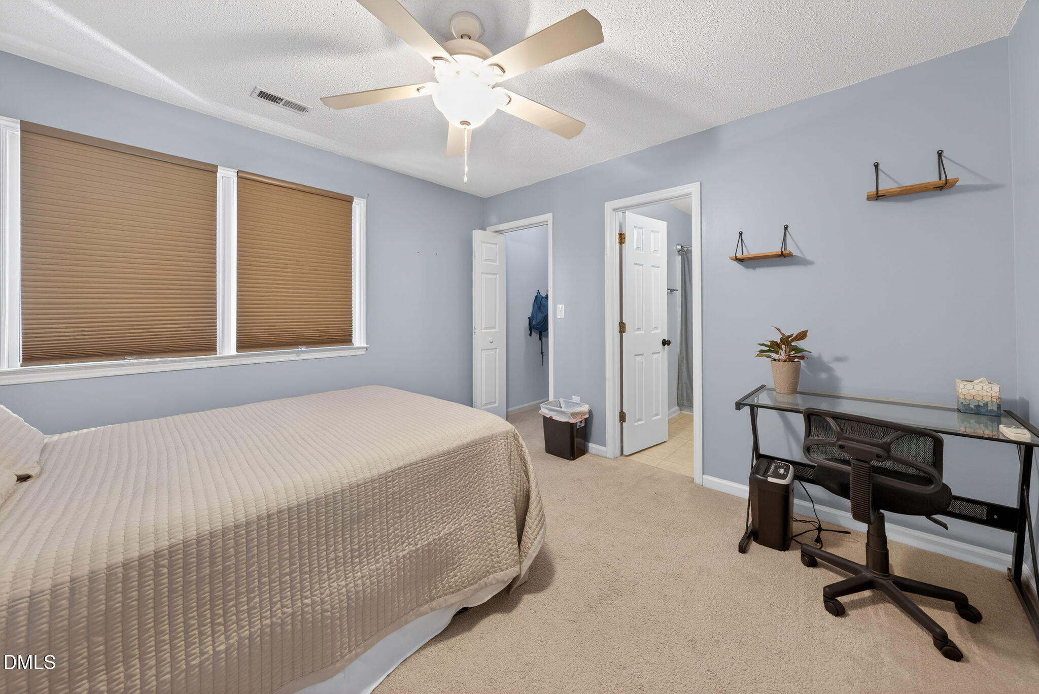 102 Lake Hollow Circle