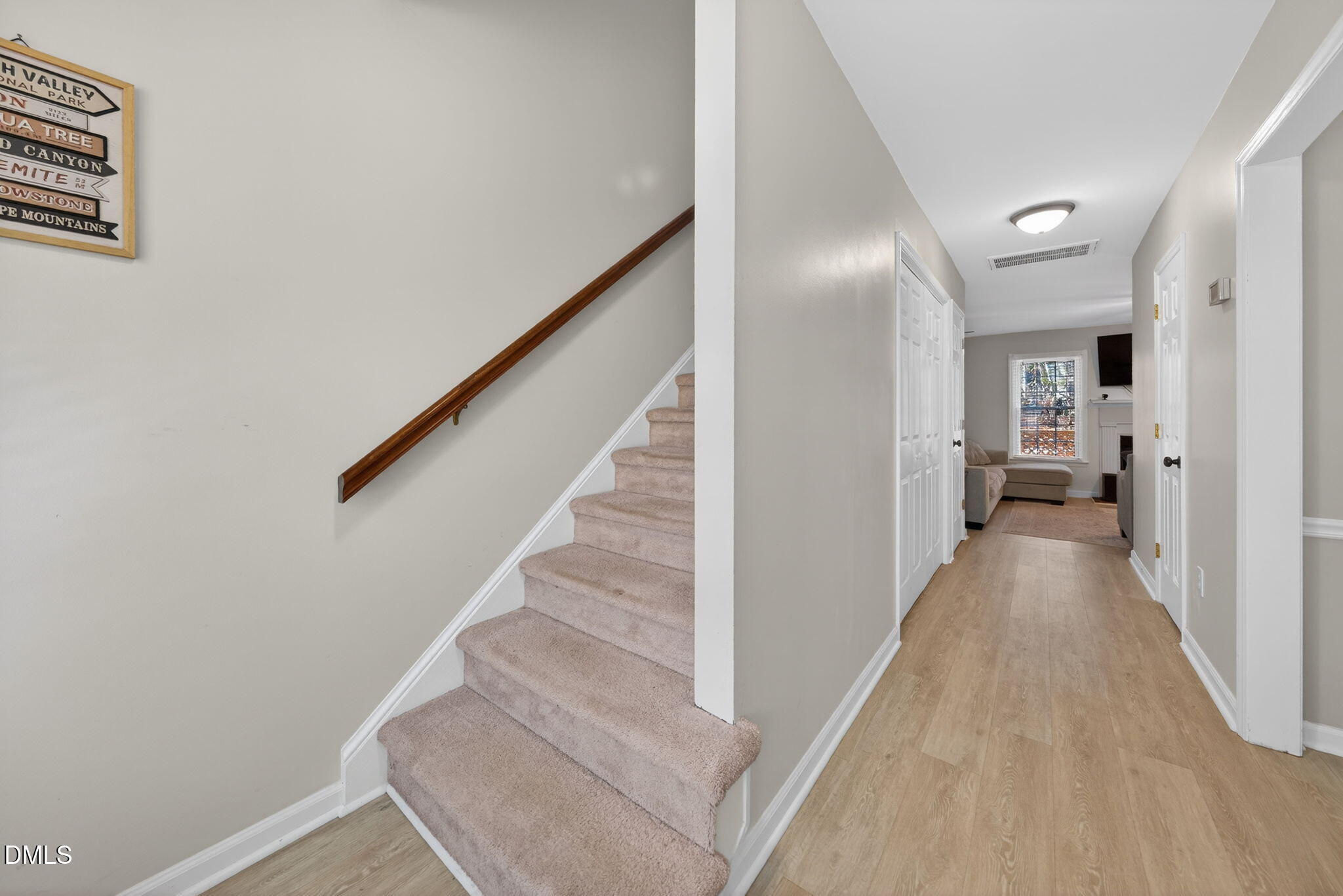 102 Lake Hollow Circle