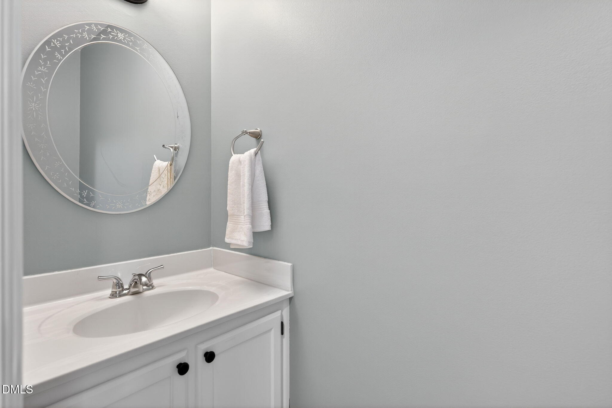 102 Lake Hollow Circle