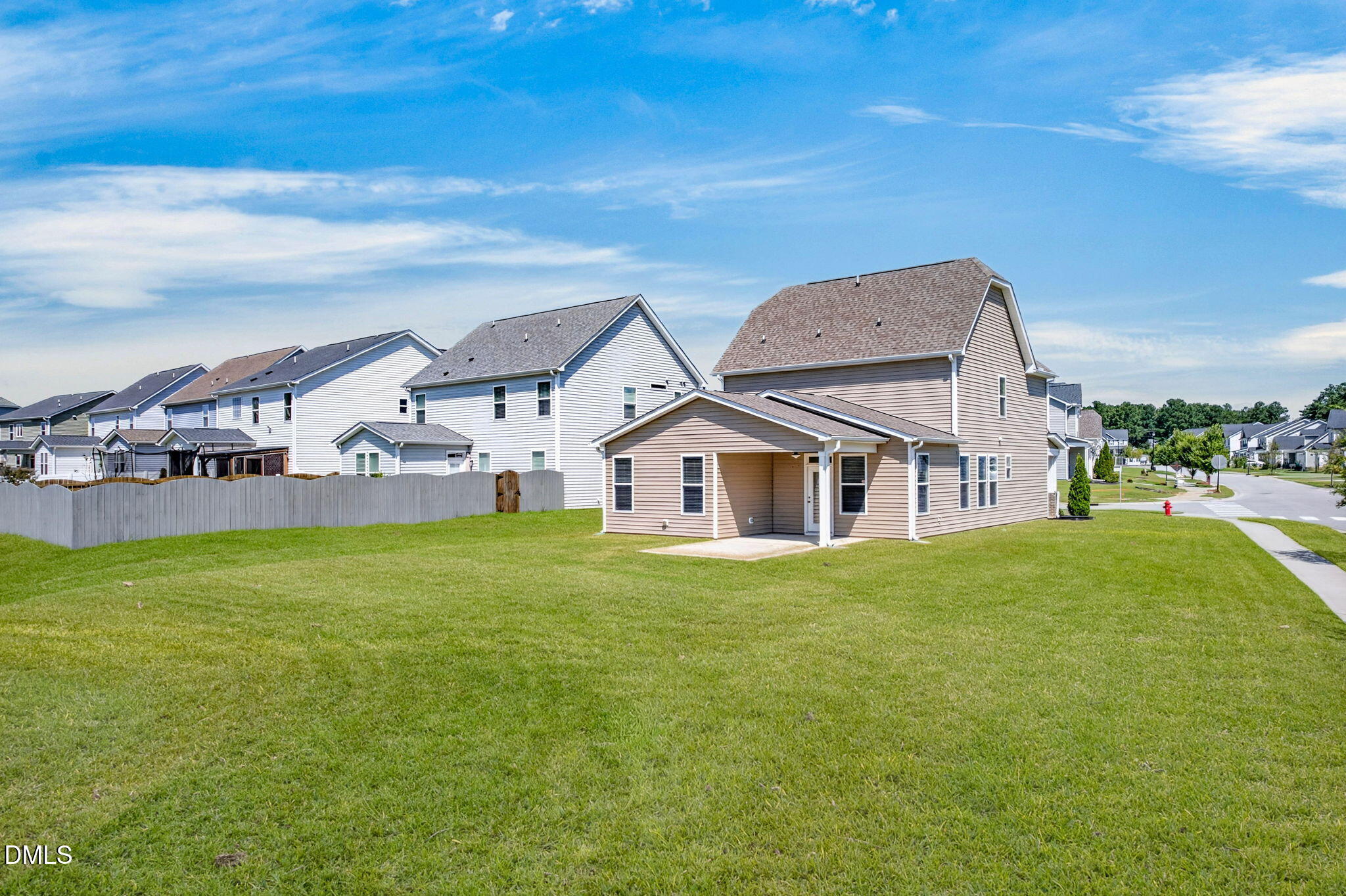 609 Crestdale Drive