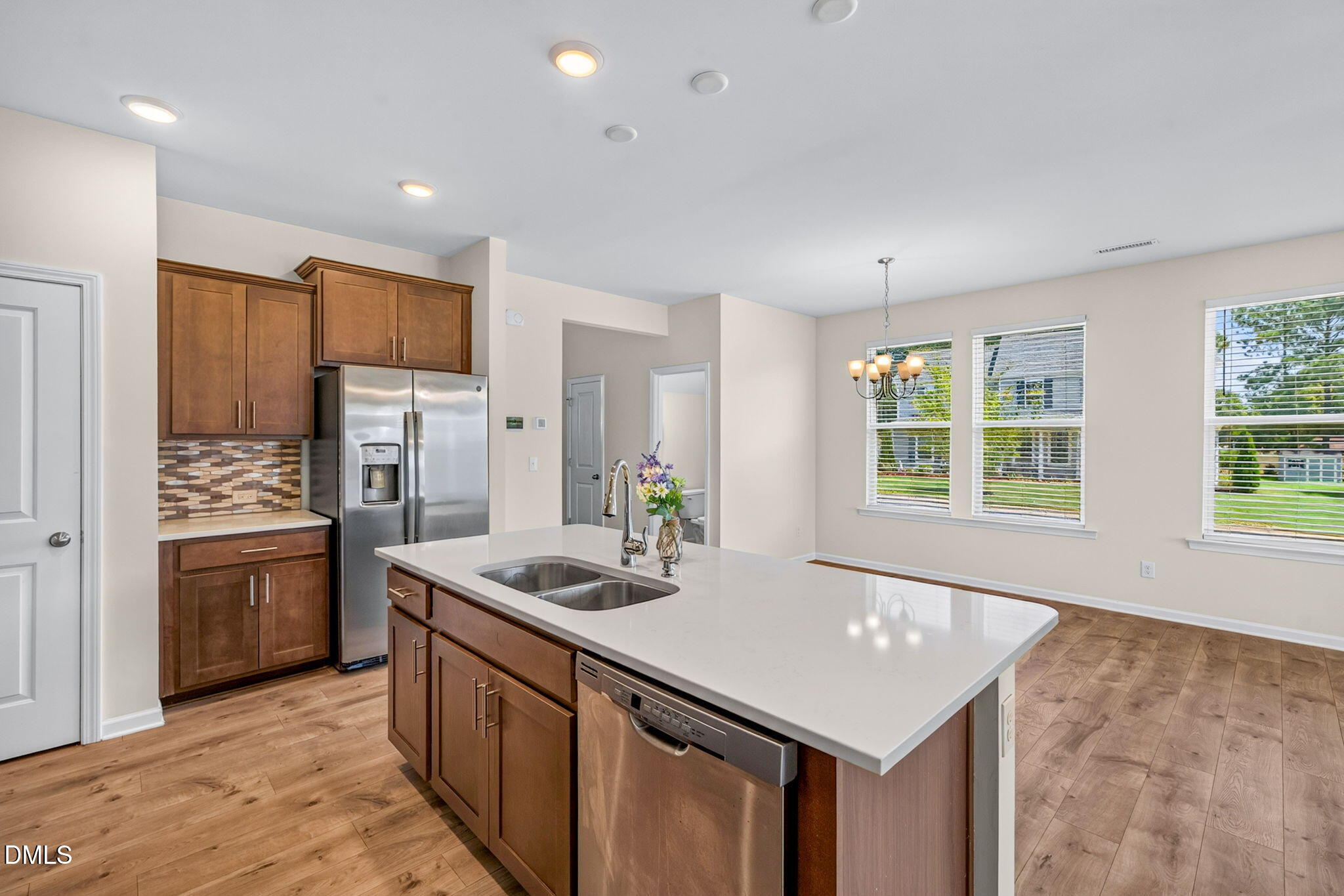 609 Crestdale Drive