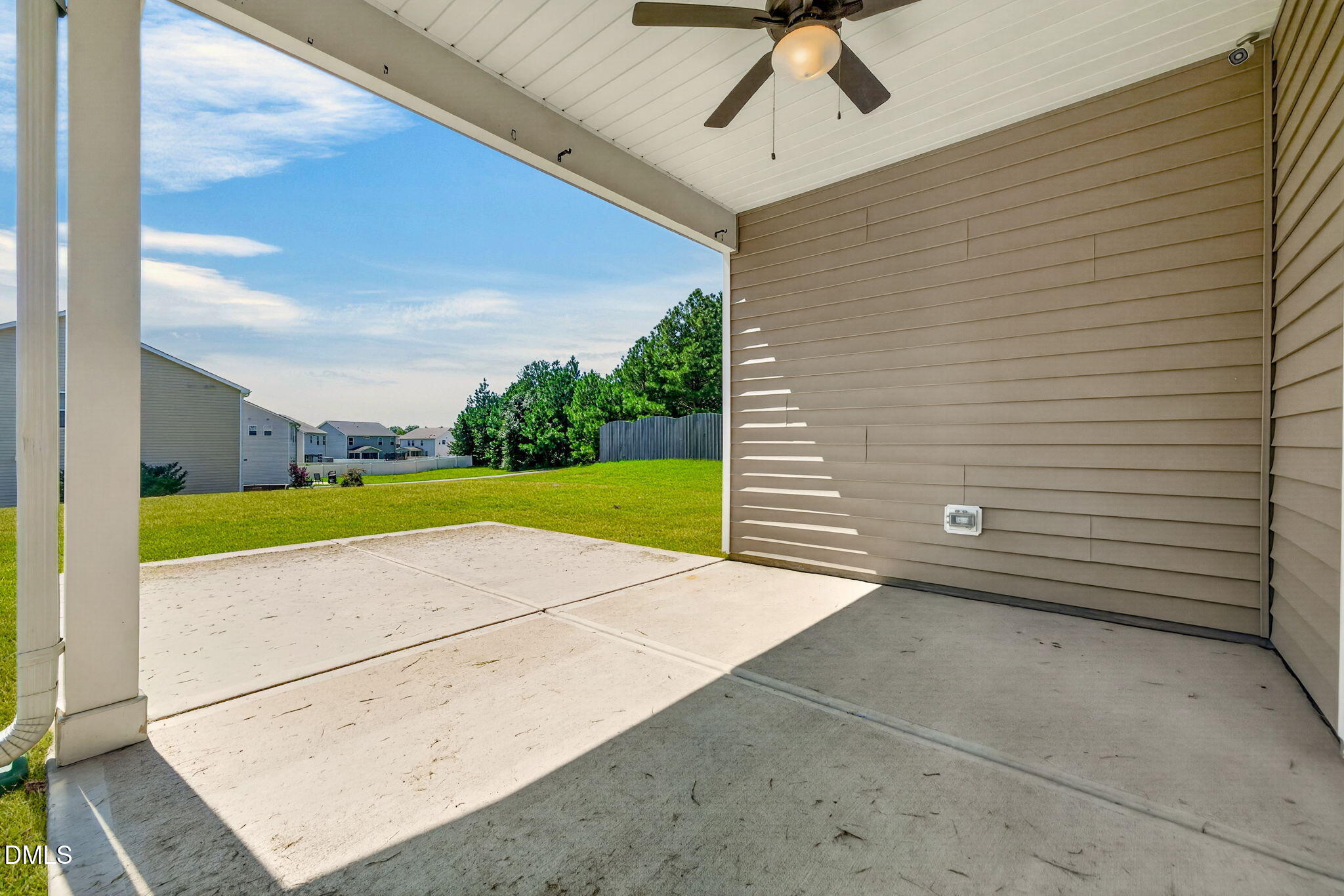 609 Crestdale Drive