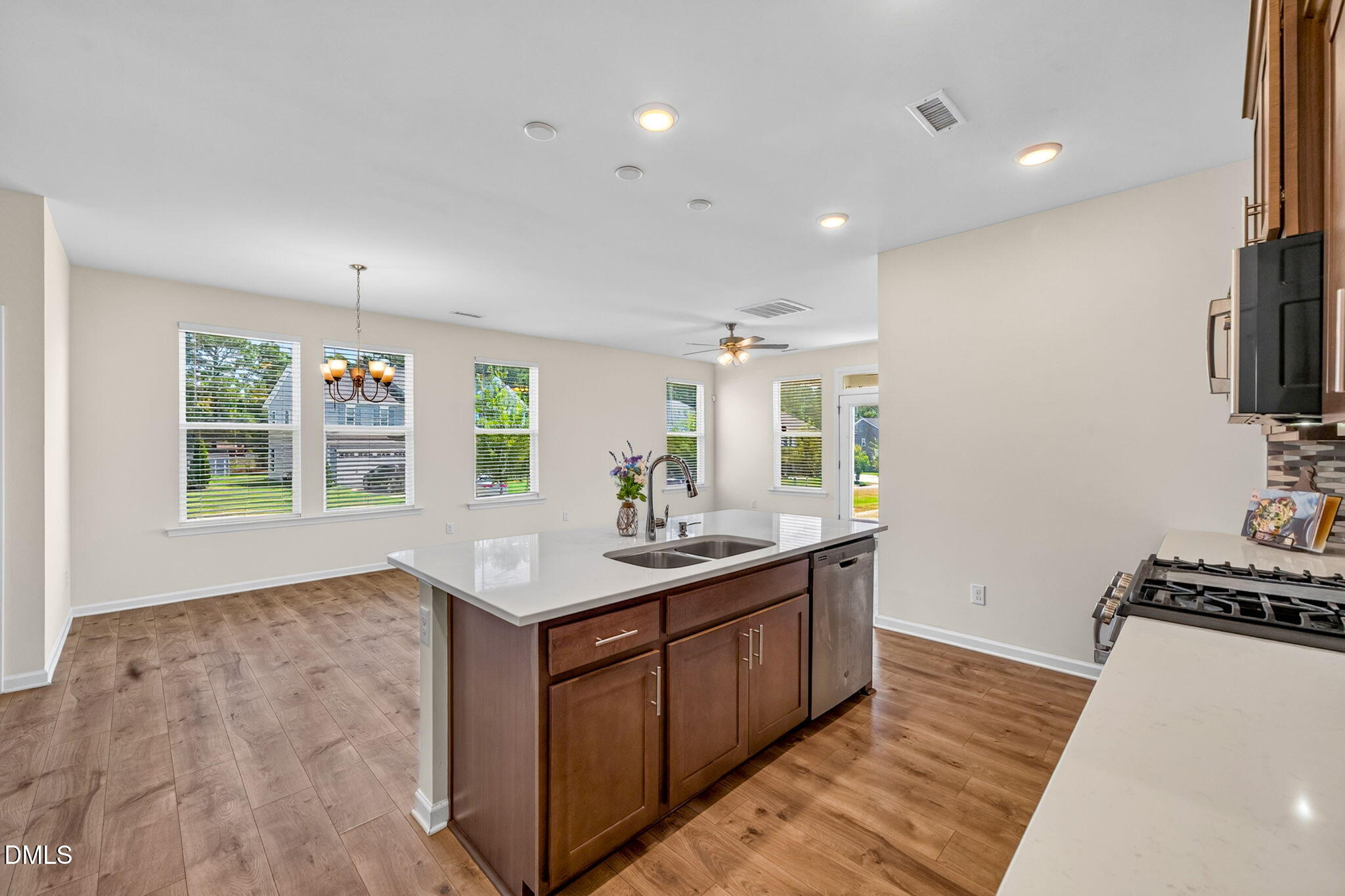 609 Crestdale Drive