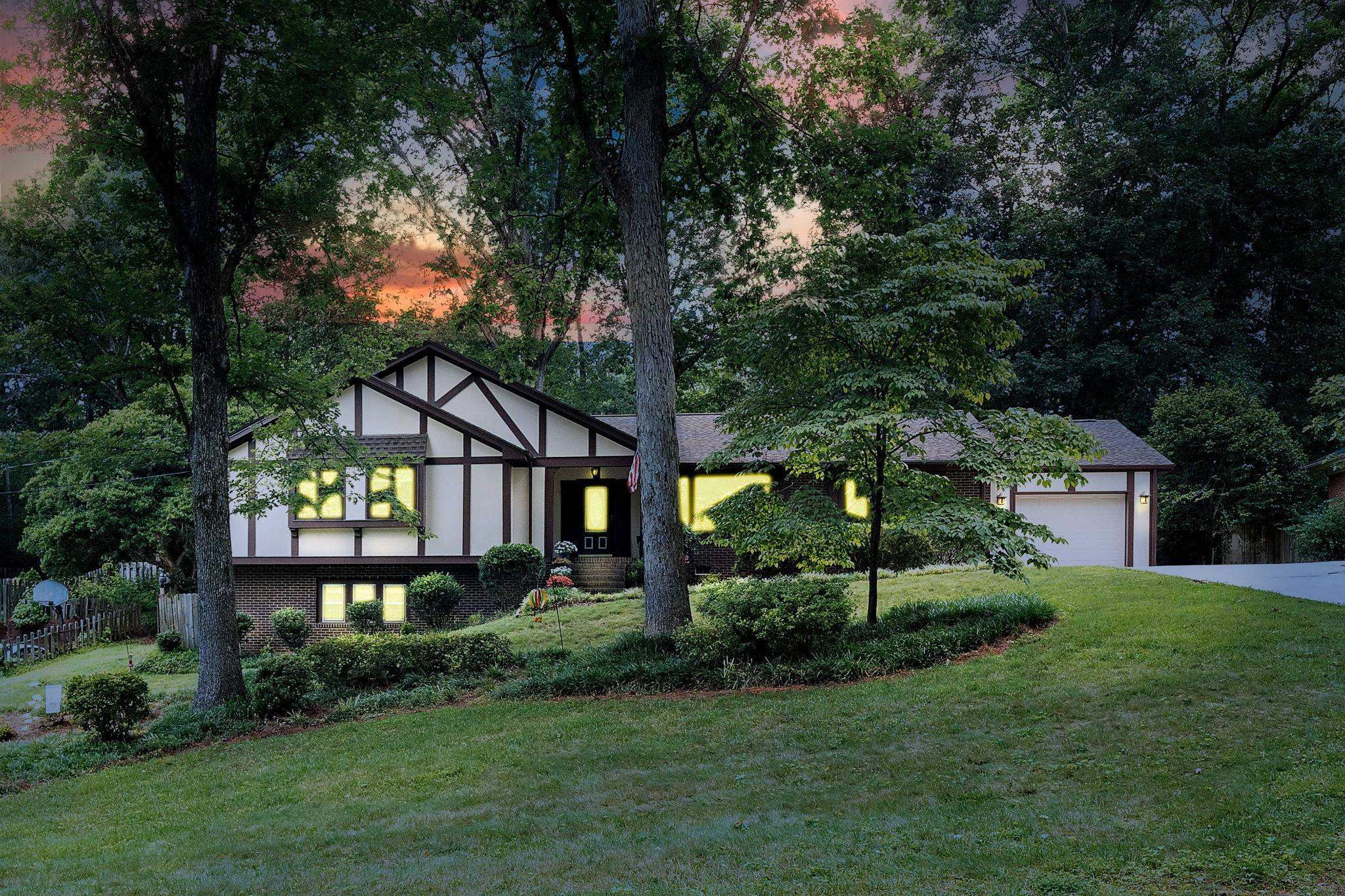 1212 Willowbrook Drive