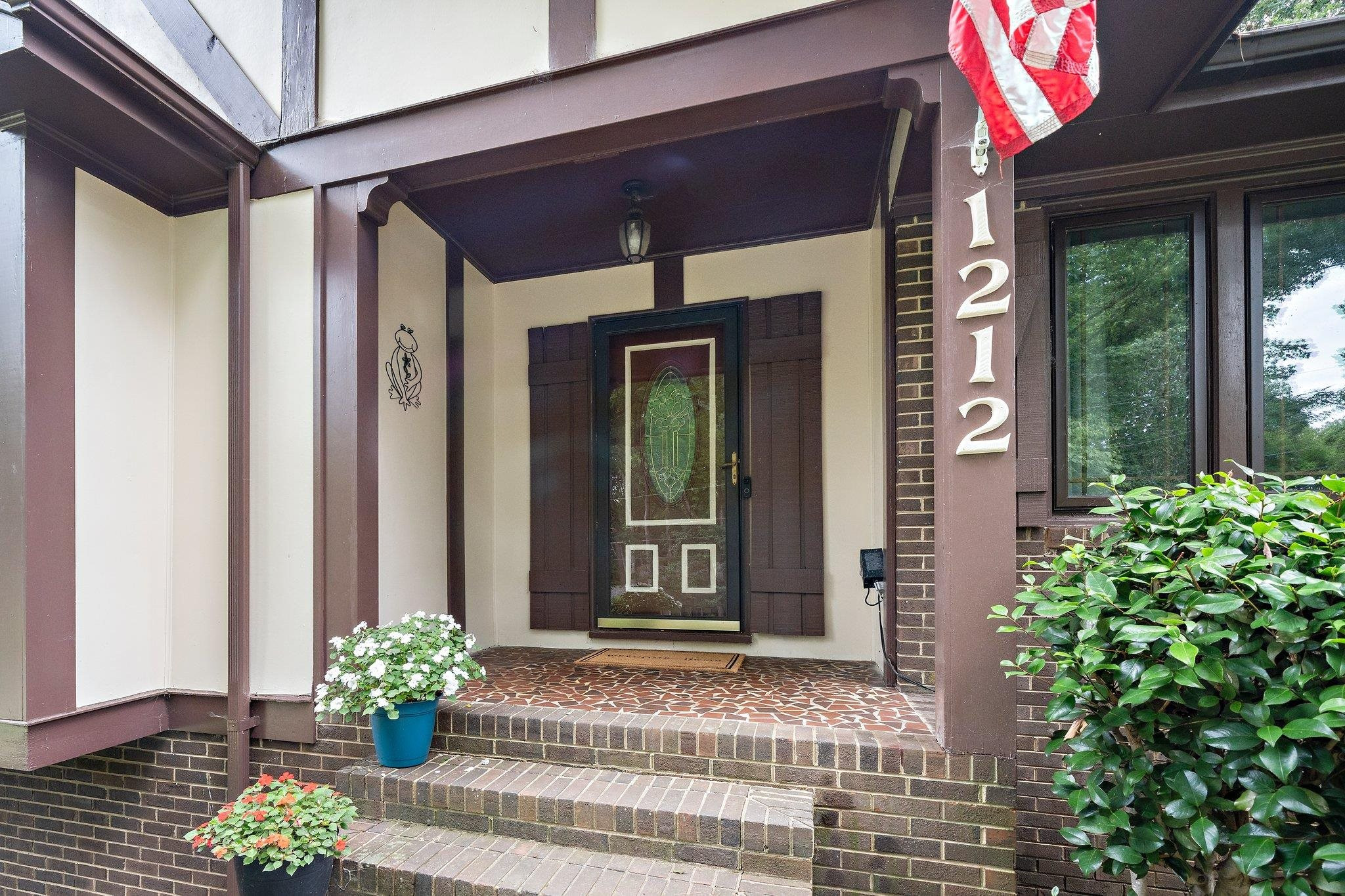 1212 Willowbrook Drive