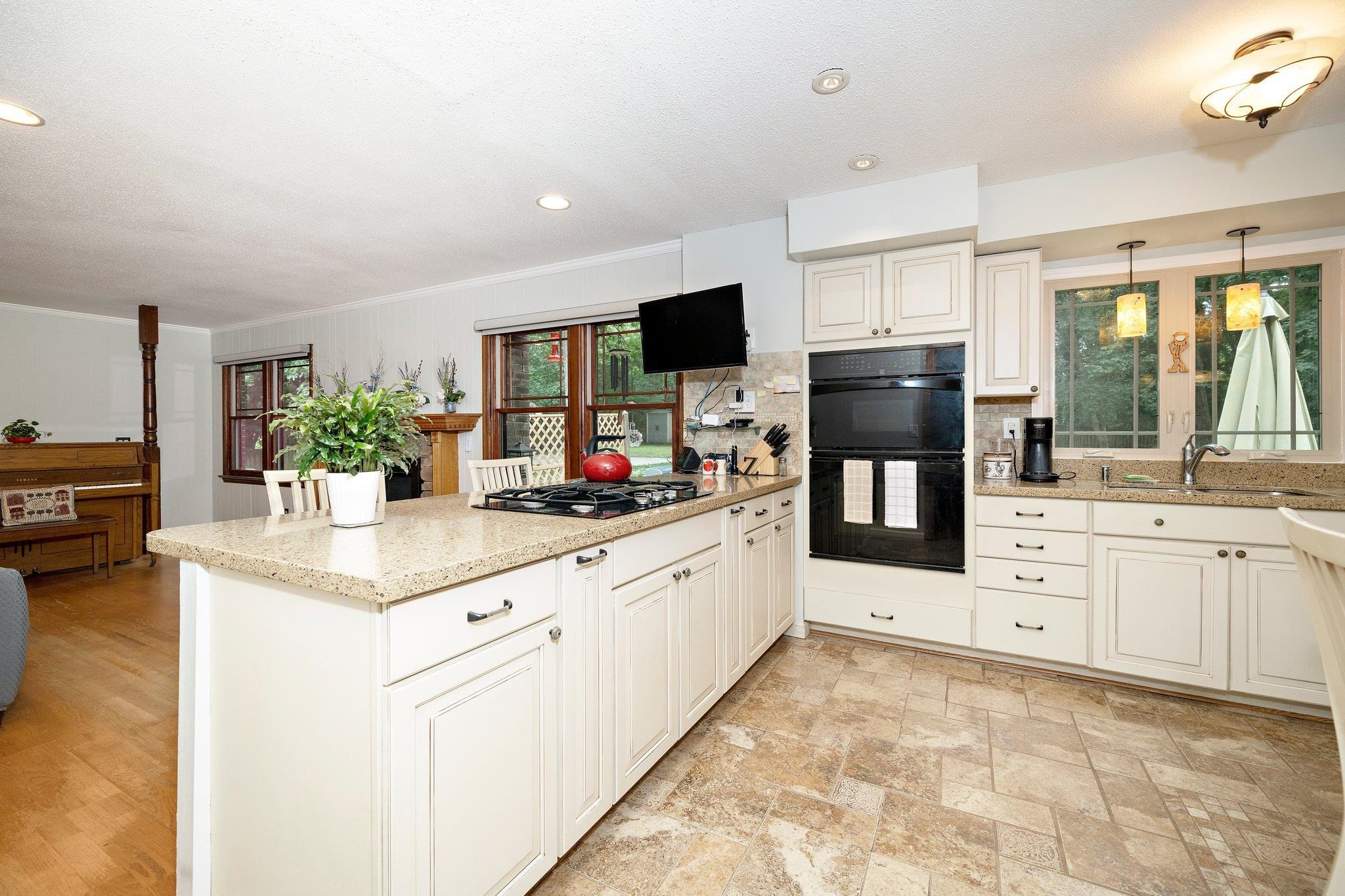 1212 Willowbrook Drive