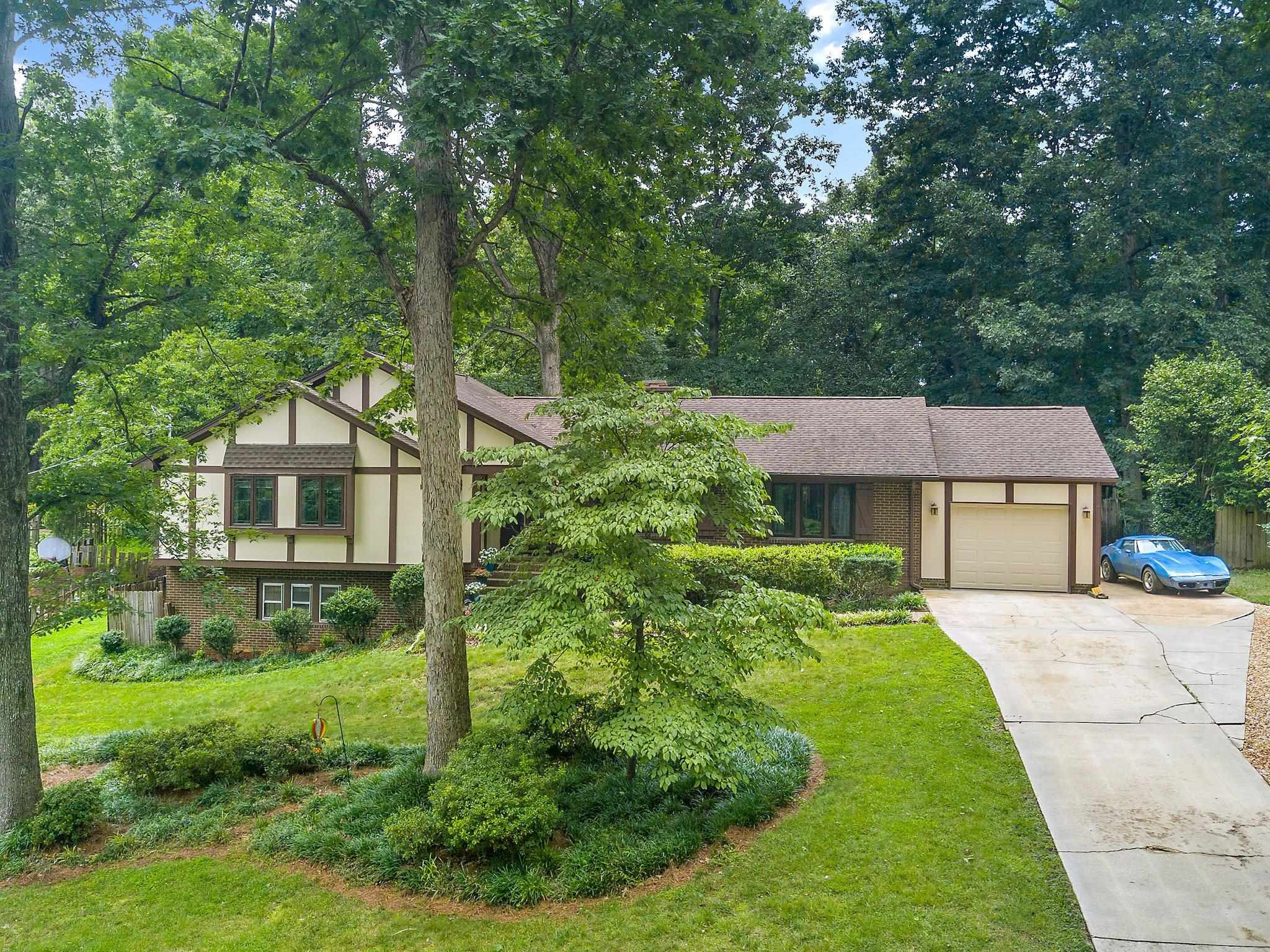 1212 Willowbrook Drive