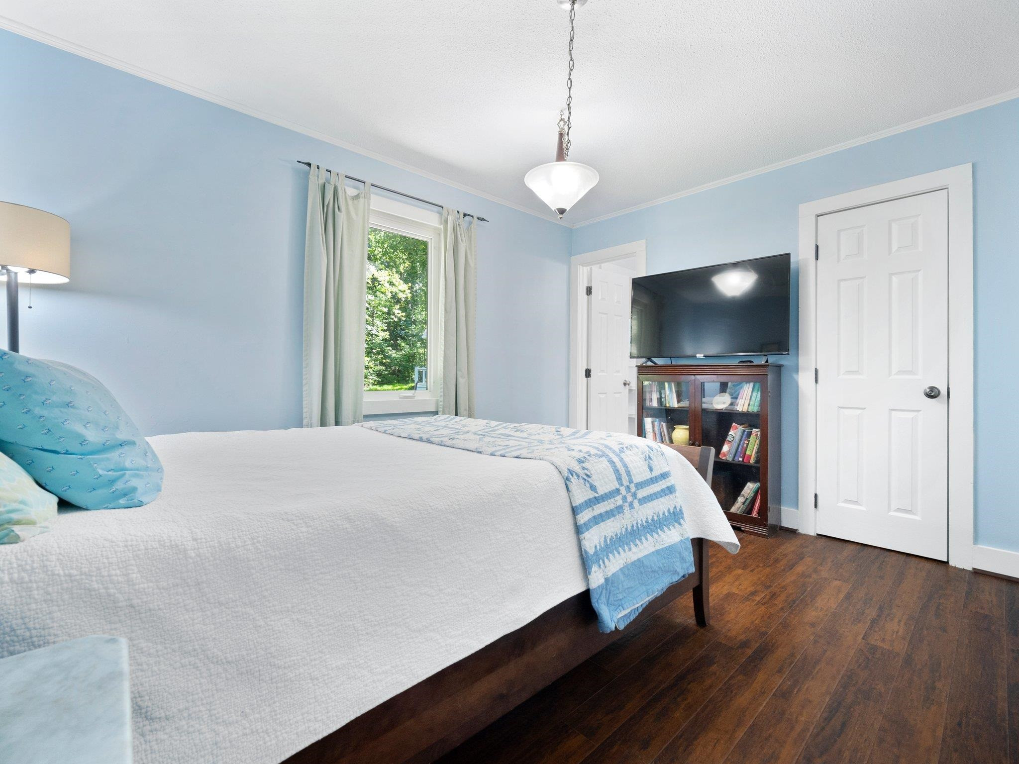 211 Honeysuckle Lane