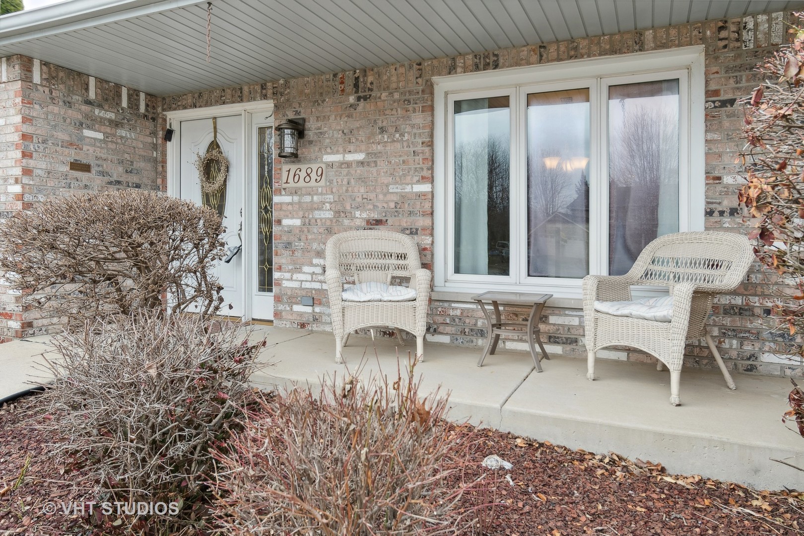 1689 Iona Court