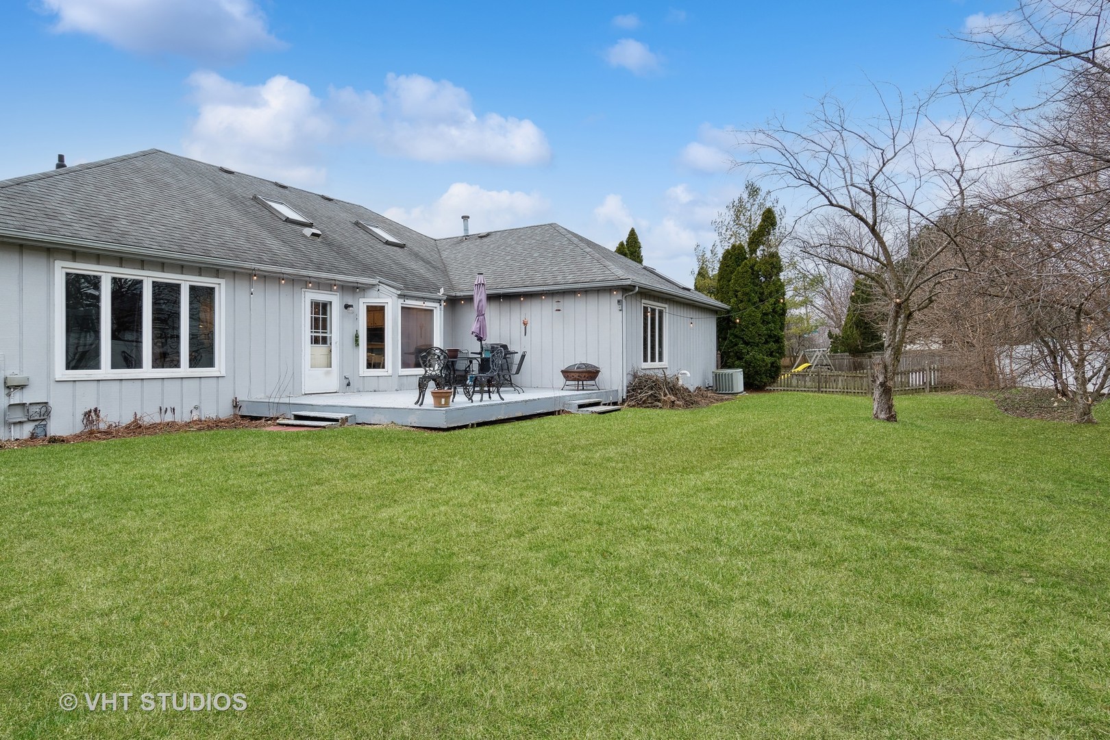 1689 Iona Court