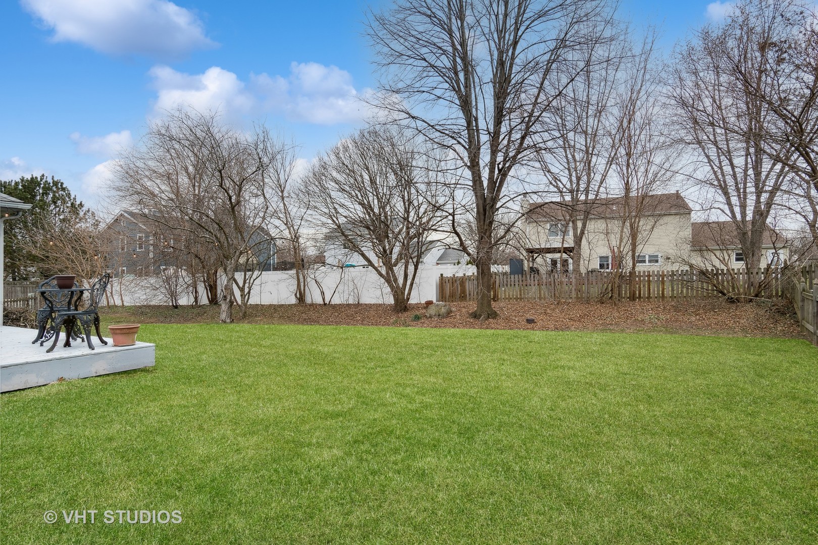 1689 Iona Court