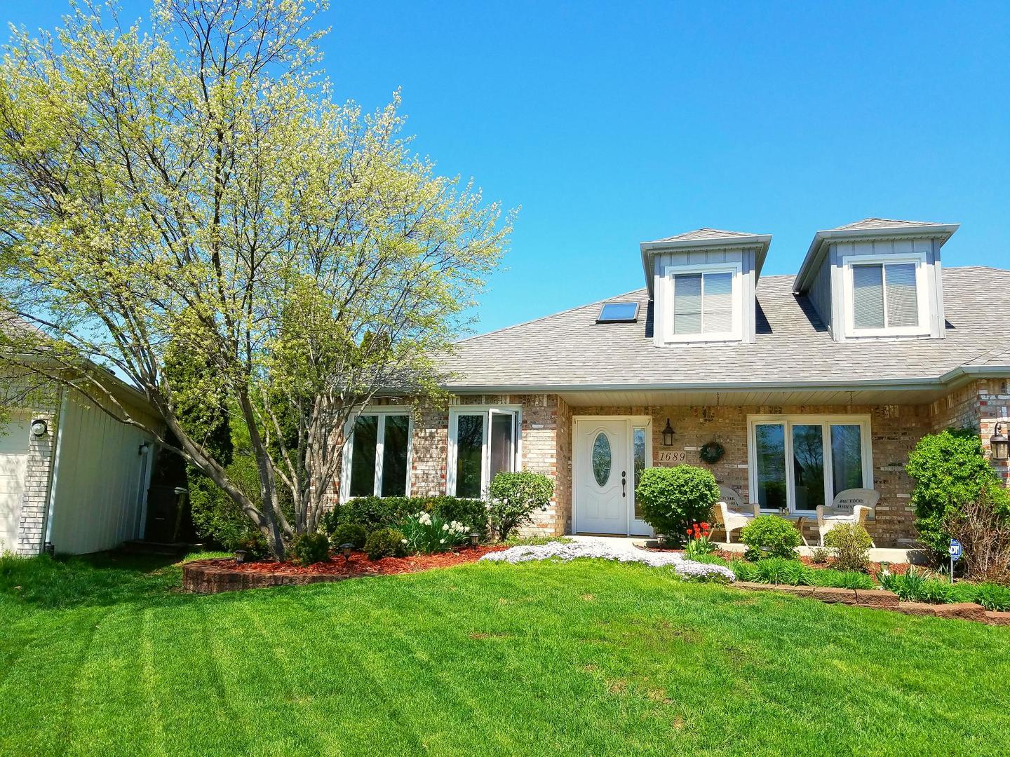 1689 Iona Court