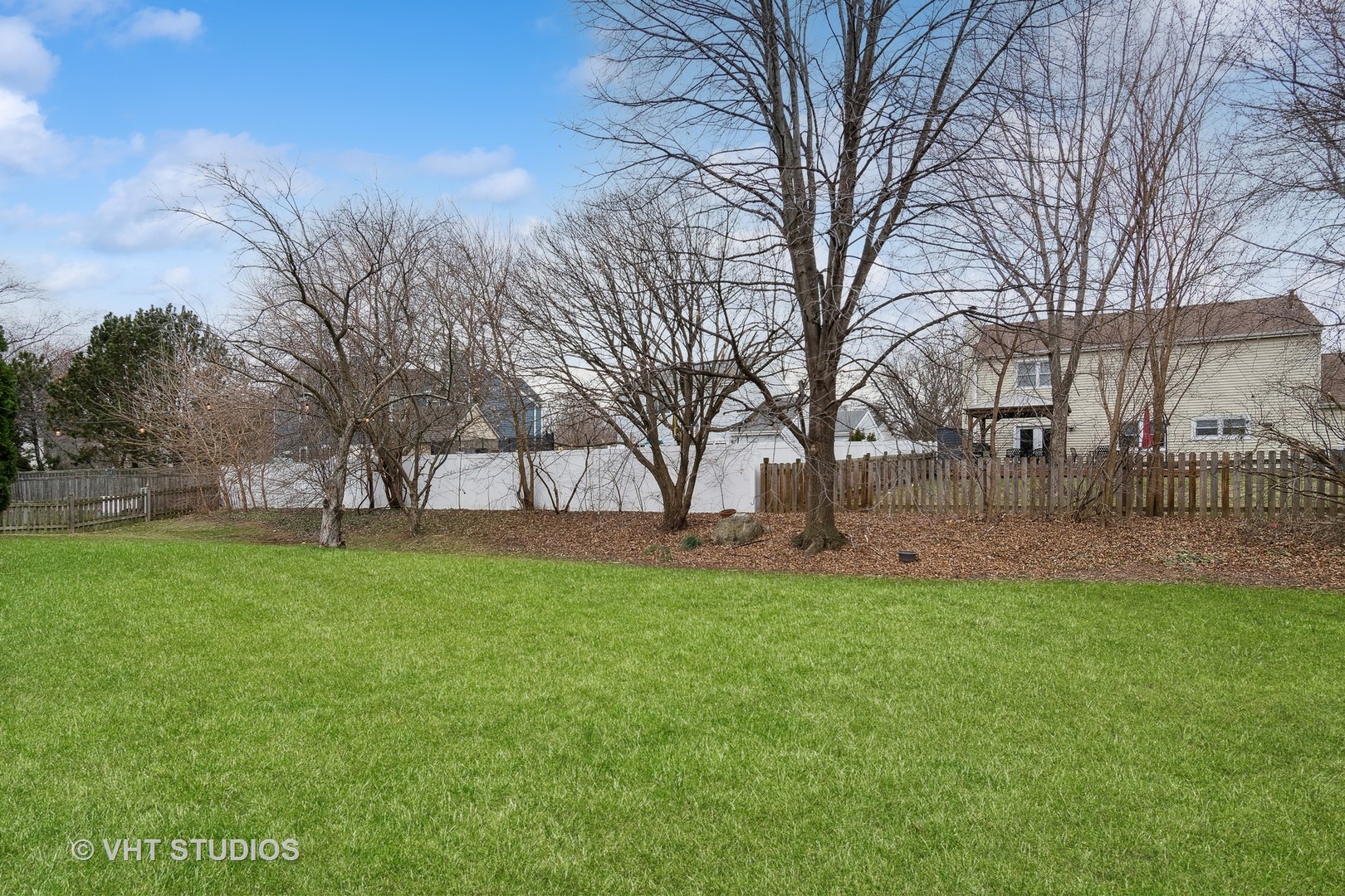 1689 Iona Court