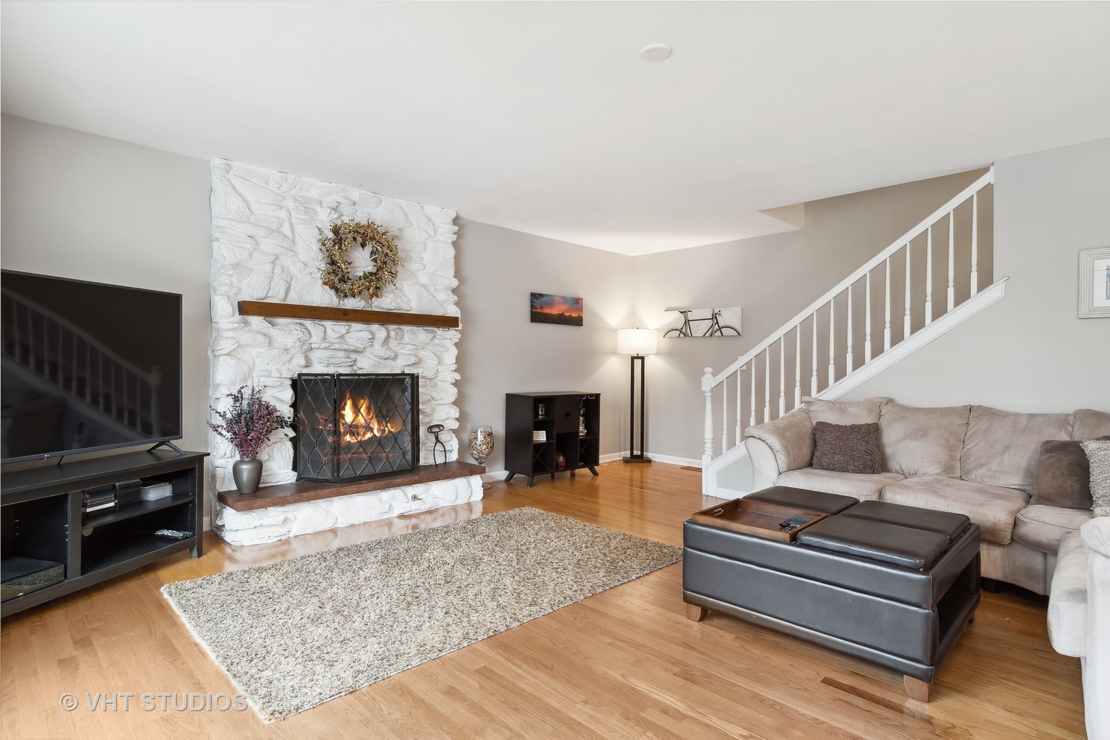 1689 Iona Court