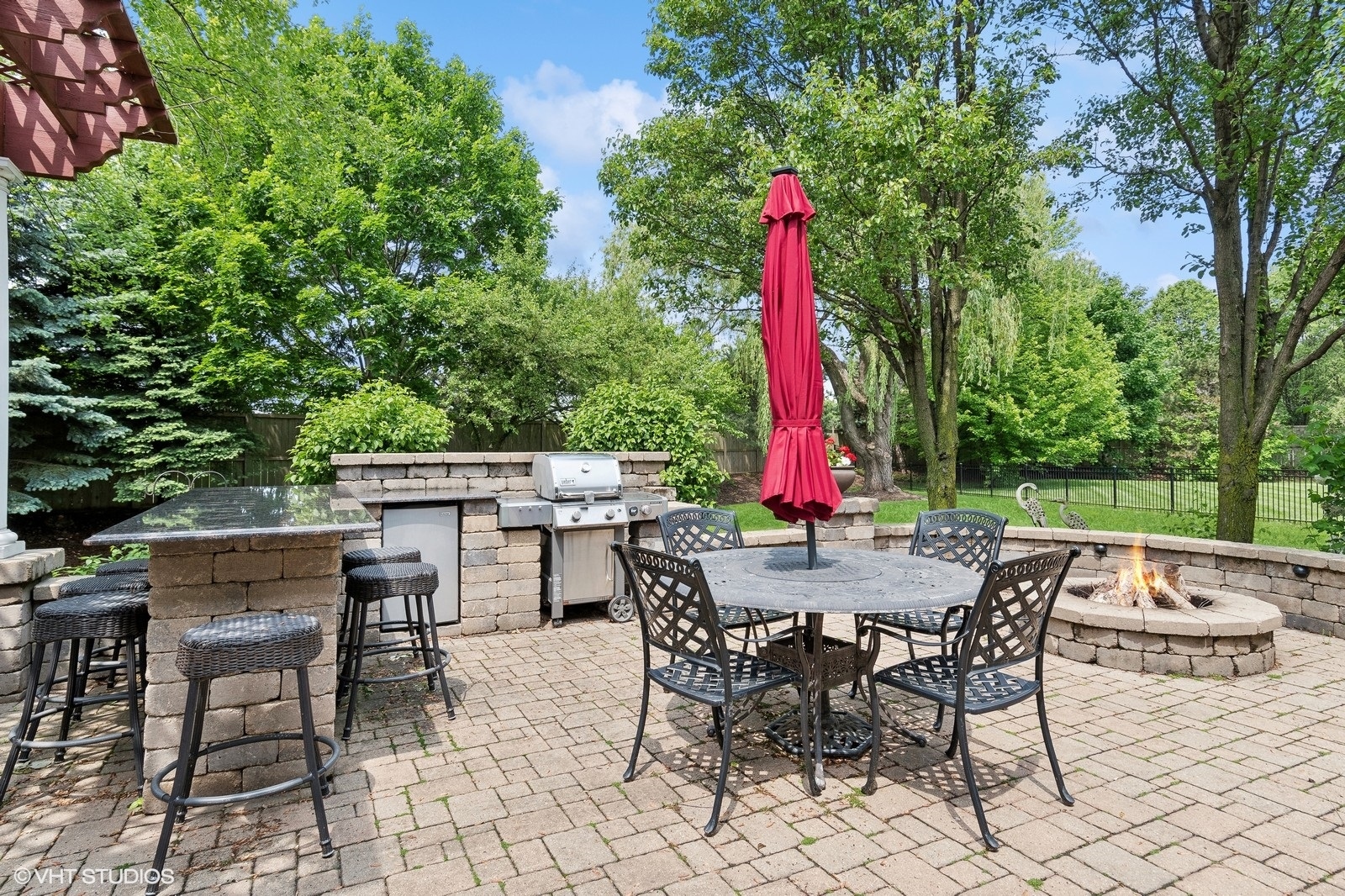 3915 Highknob Circle