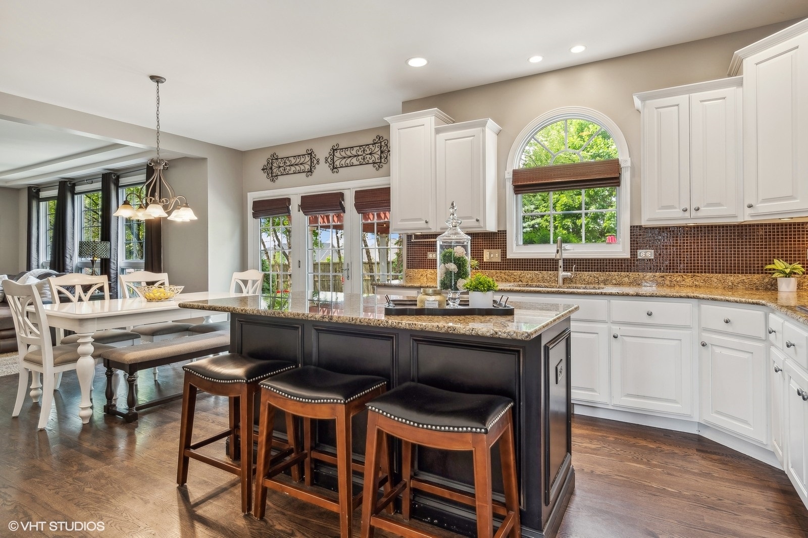 3915 Highknob Circle