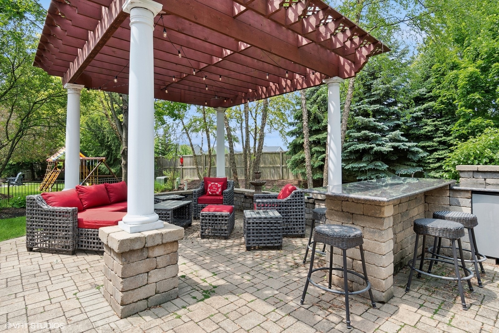 3915 Highknob Circle